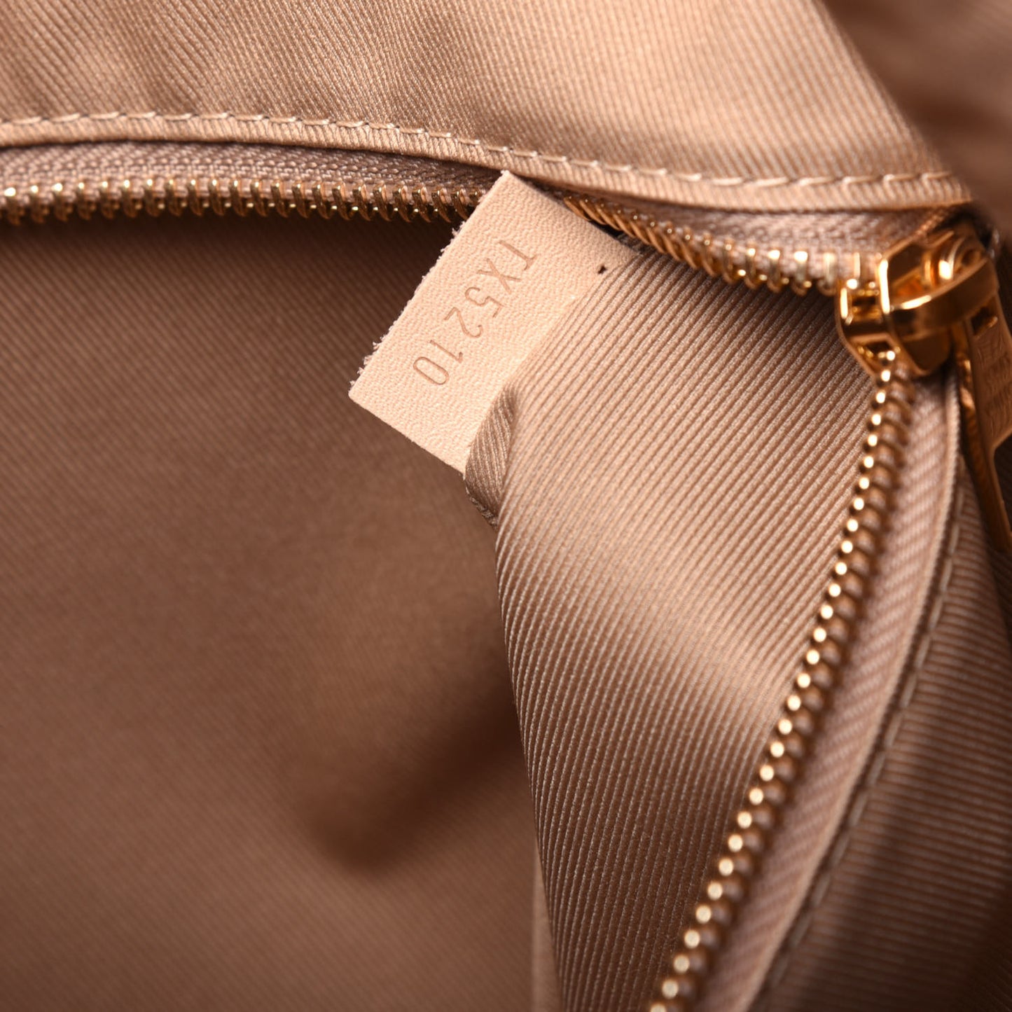Monogram Graceful MM
