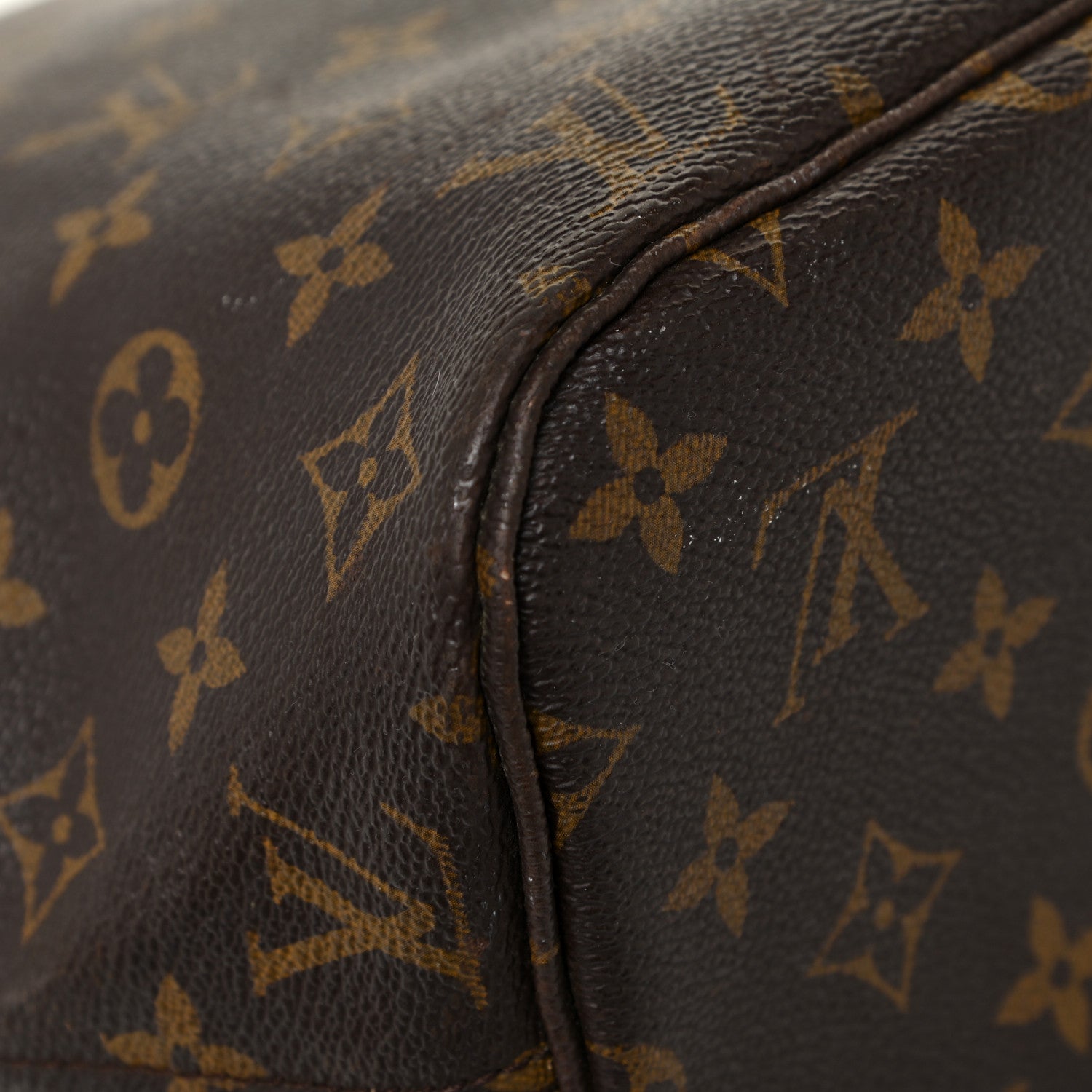 Louis Vuitton Monogram Neverfull MM 30 of 32
