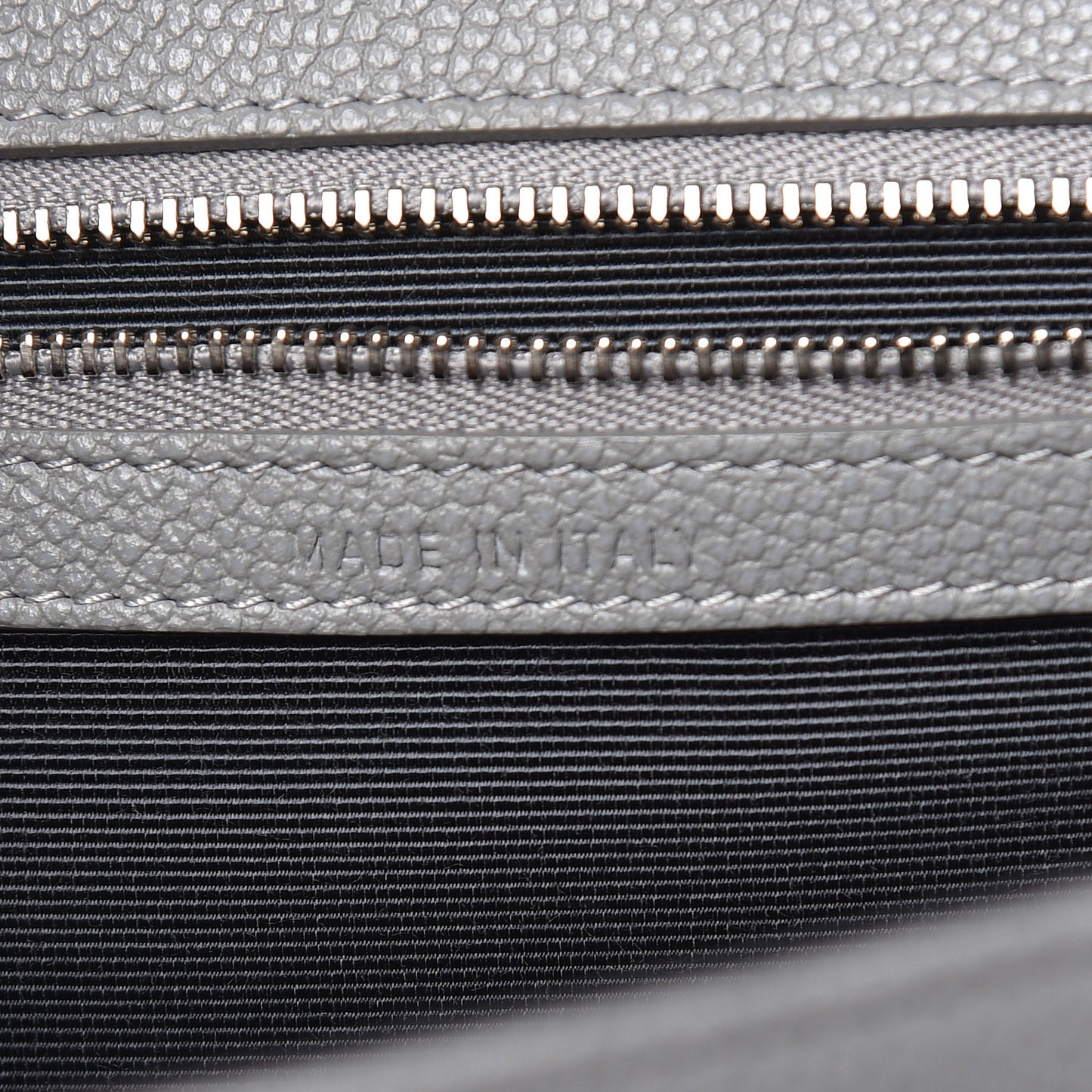 Grained Calfskin Medium Diorama Flap Bag Gris
