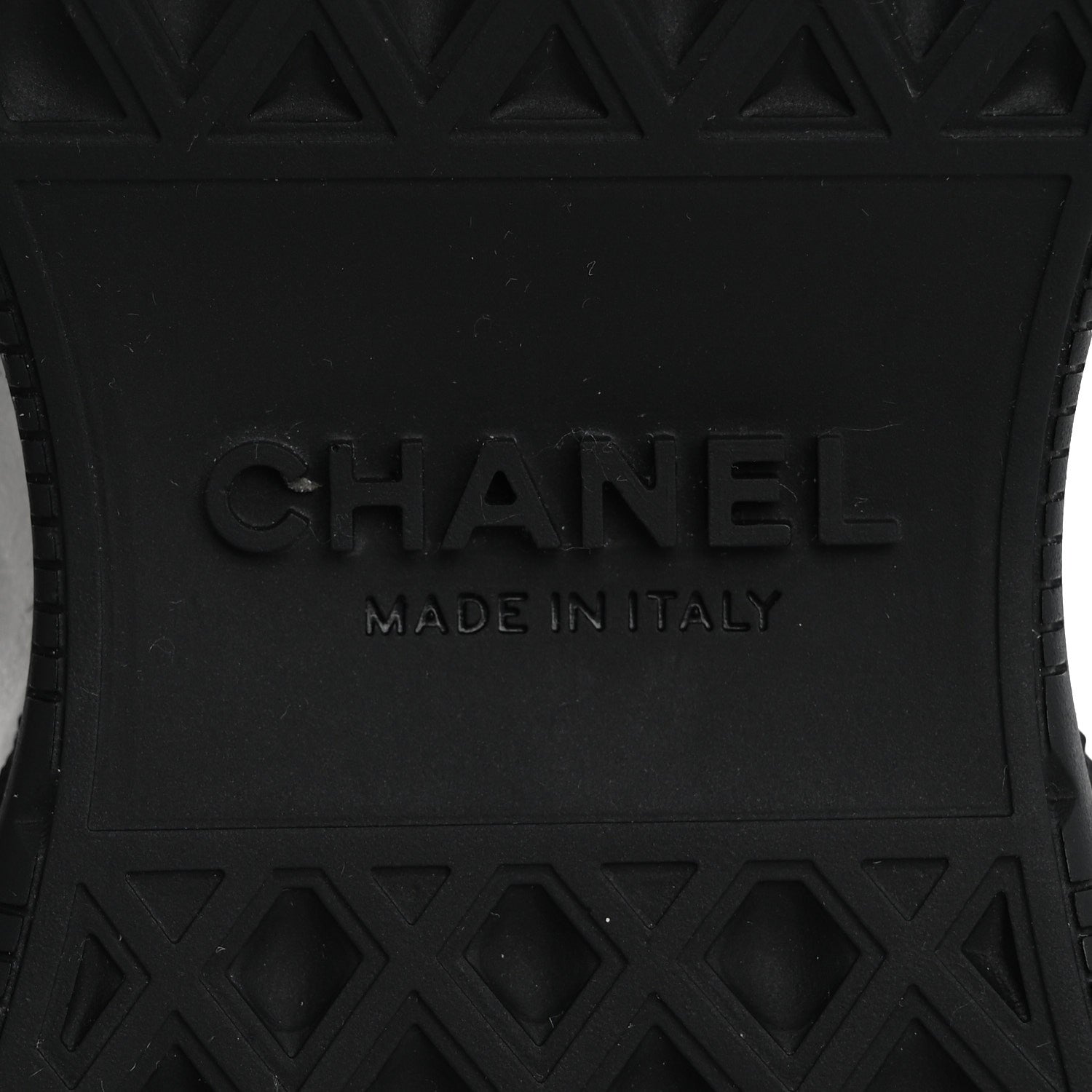 Chanel Mixed Fibers Suede Calfskin CC Sneakers 36 White Black 8 of 10