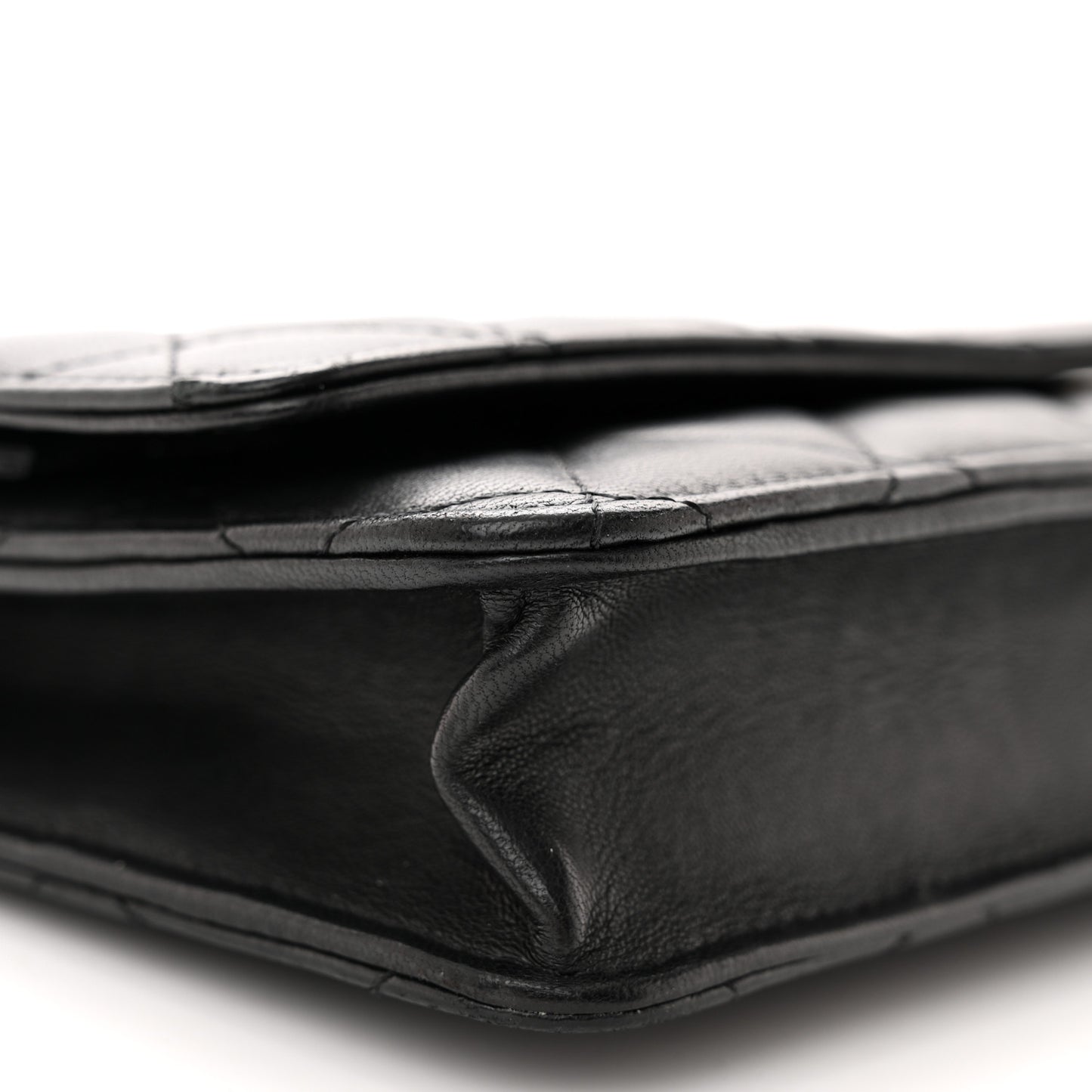 Lambskin Quilted Wallet On Chain WOC Black