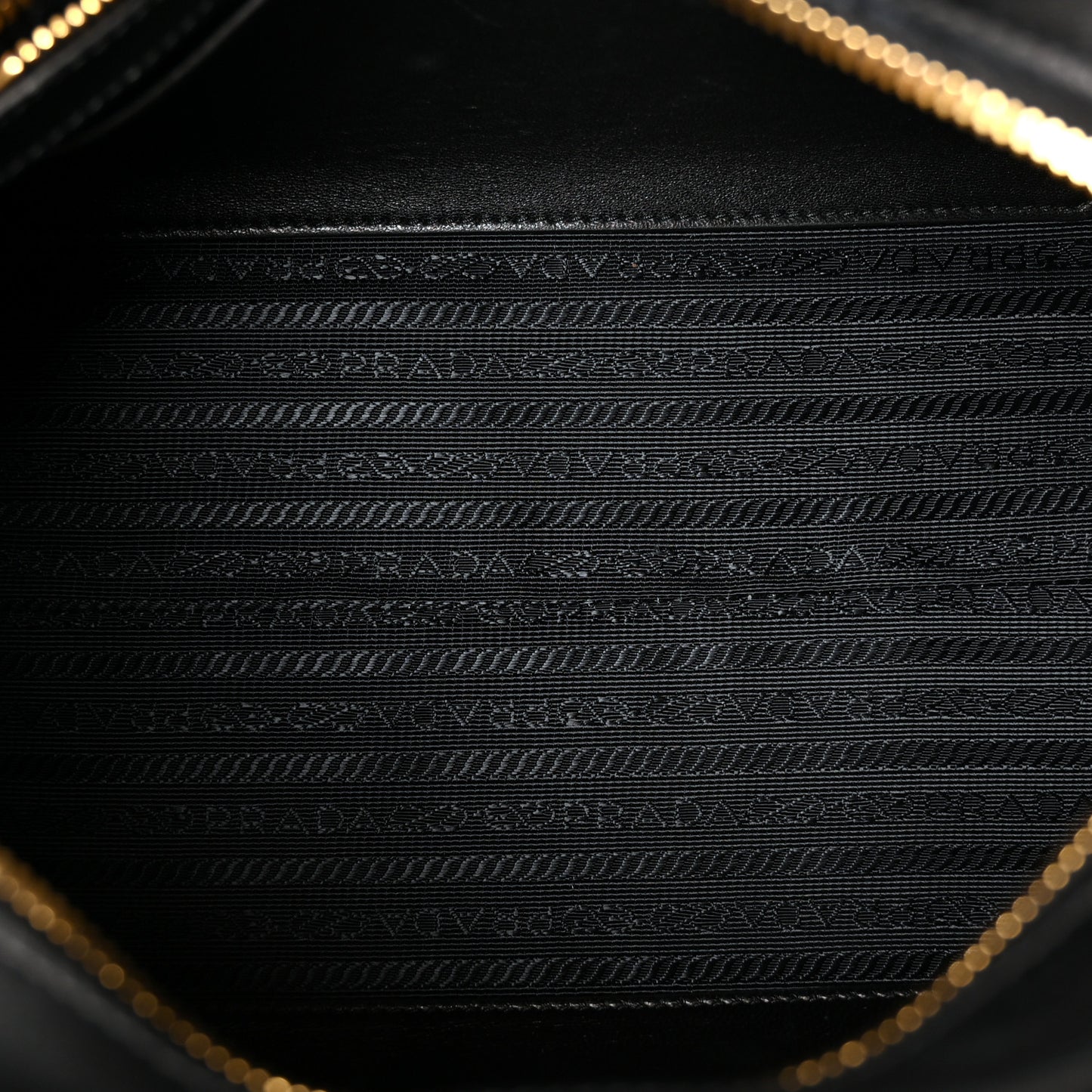 Saffiano City Calfskin Small Esplanade Black