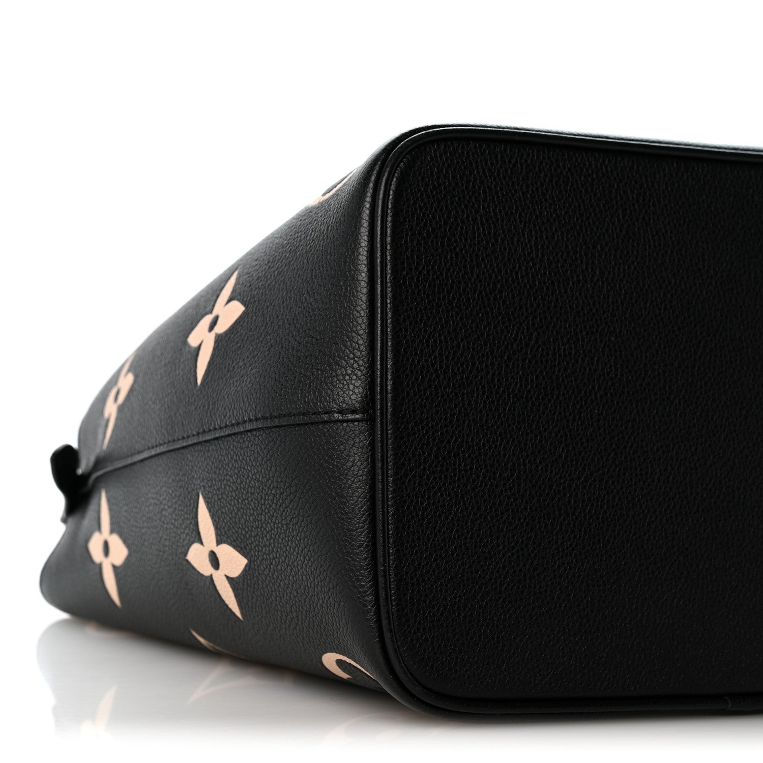 Louis Vuitton Empreinte Monogram Giant Neonoe MM Black Beige 8 of 12