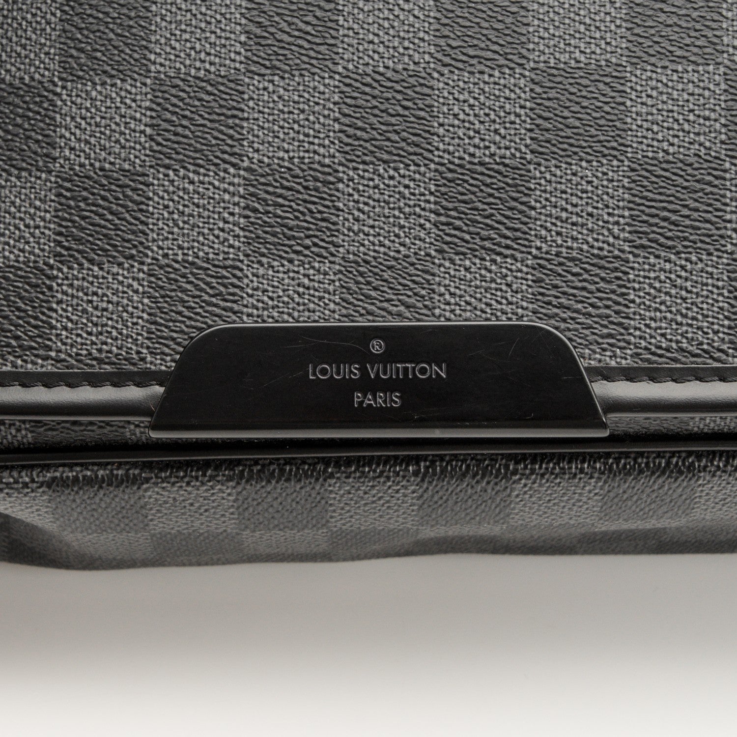 Louis Vuitton Damier Graphite Daniel GM 8 of 8