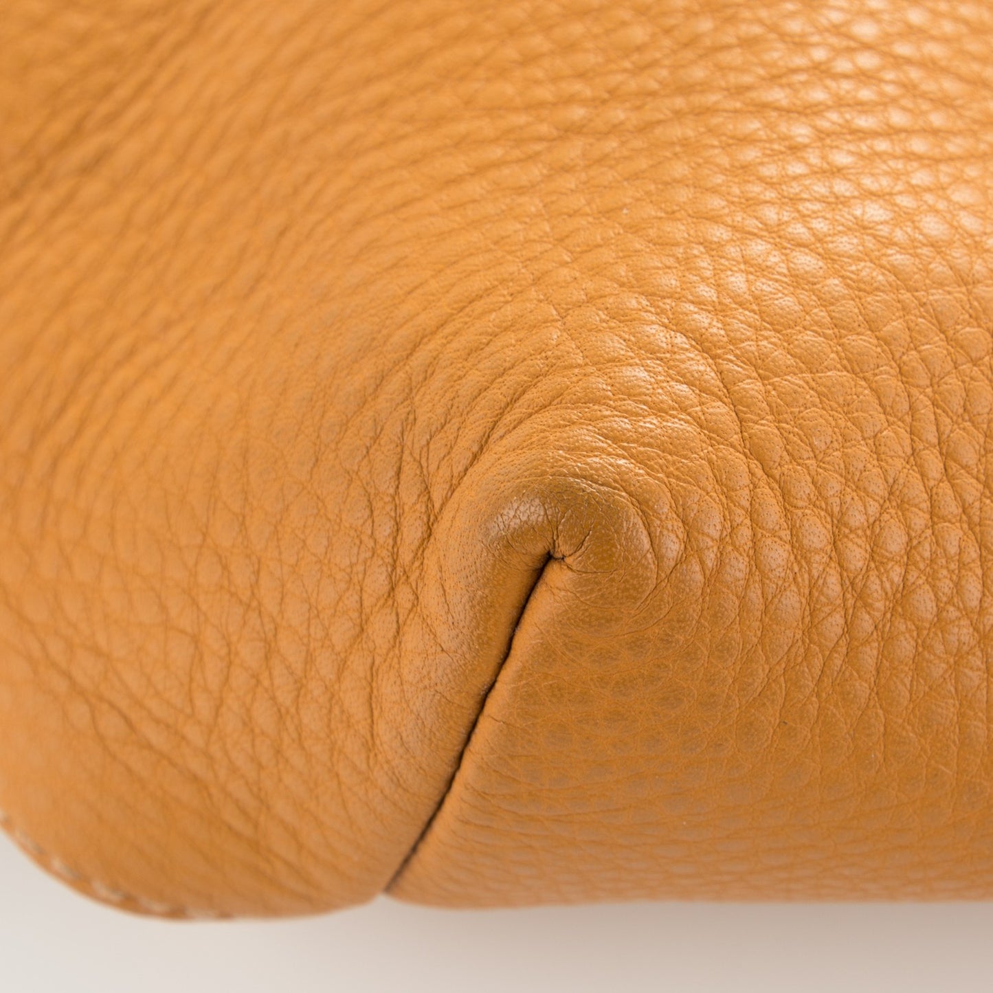 Vitello Daino Tote Ambra