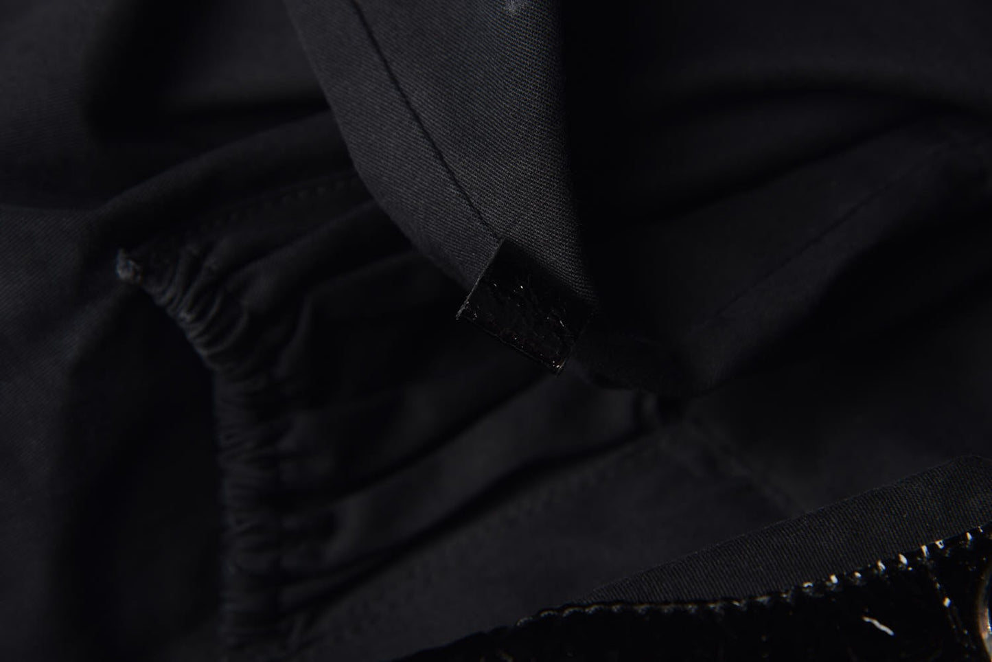 Crinkled Patent Hobo Black