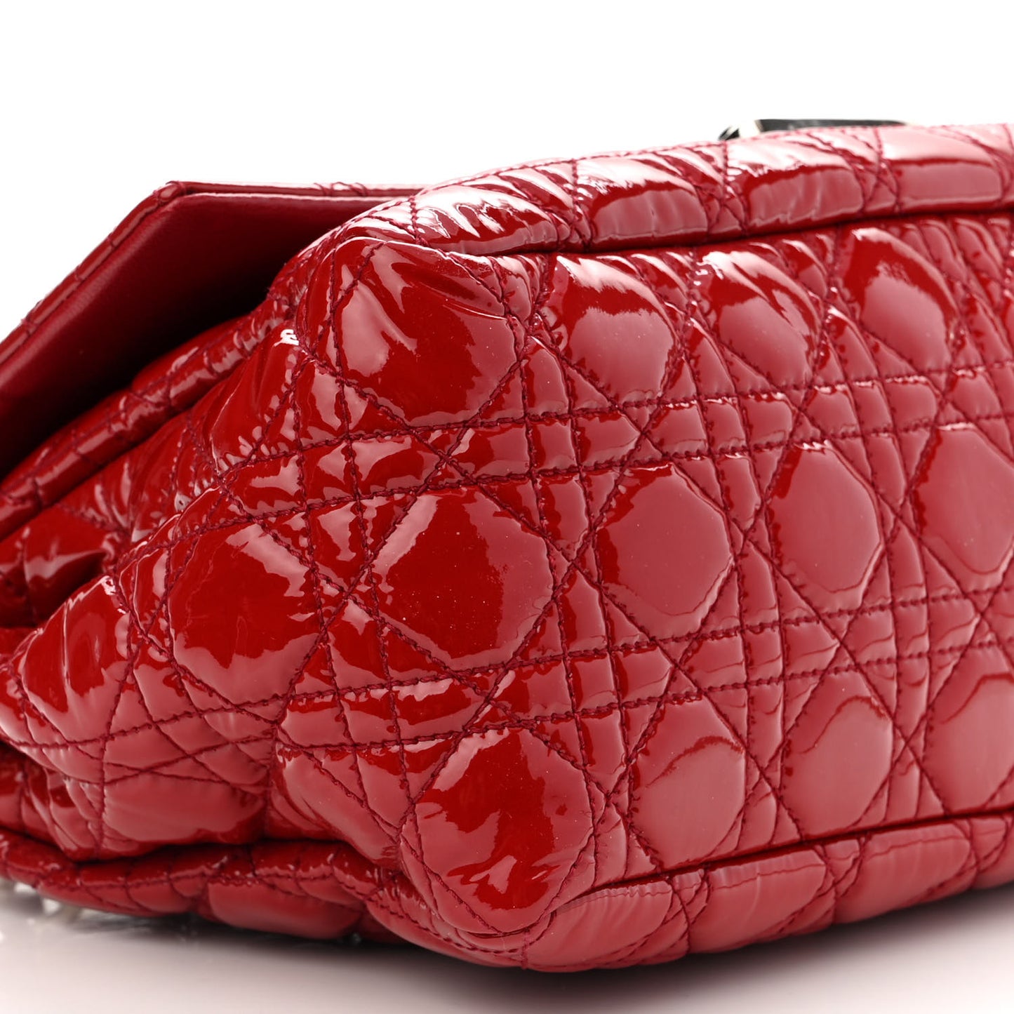 Patent Cannage New Lock Flap Red
