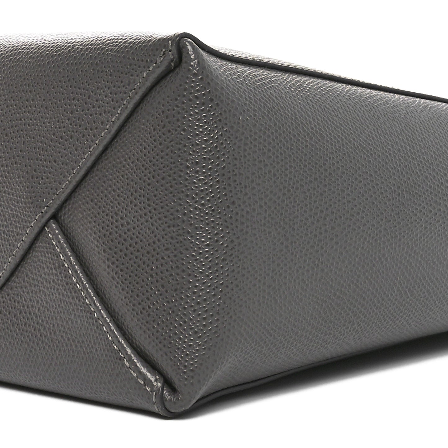 Grained Calfskin Small Vertical Cabas Kohl