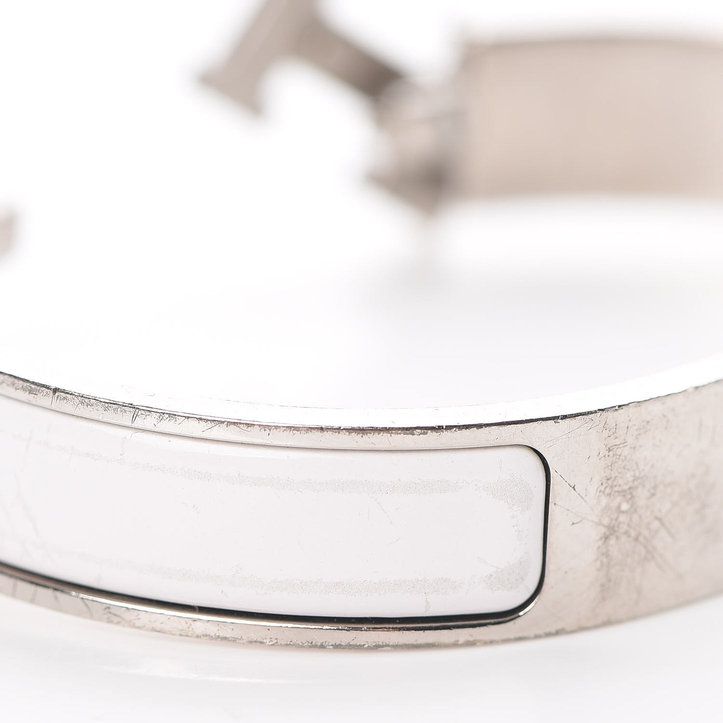Enamel Narrow Clic Clac H Bracelet PM White