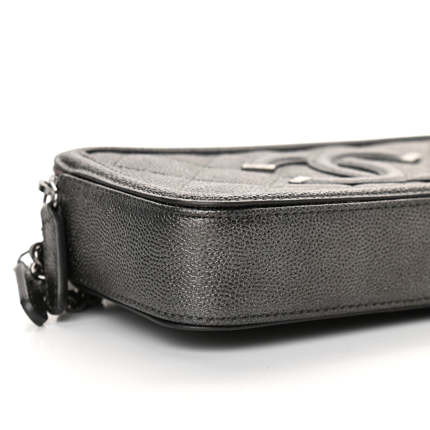 Metallic Caviar Quilted CC Filigree Clutch With Chain Dark Silver