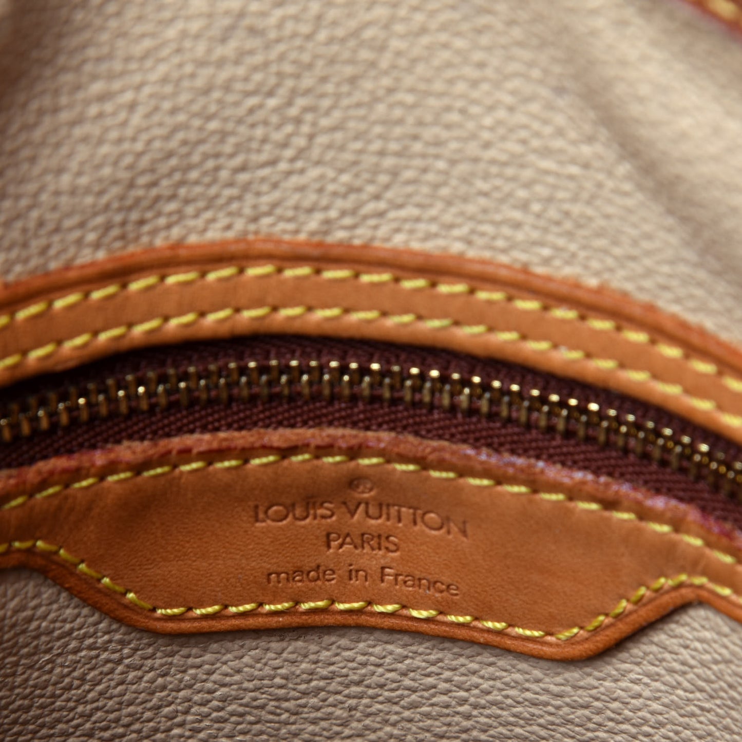 Monogram Petit Bucket 23