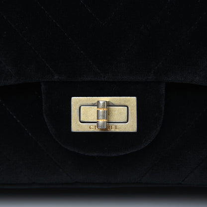 Chanel Velvet Chevron Quilted 2.55 Reissue 225 Flap Black 14 of 17