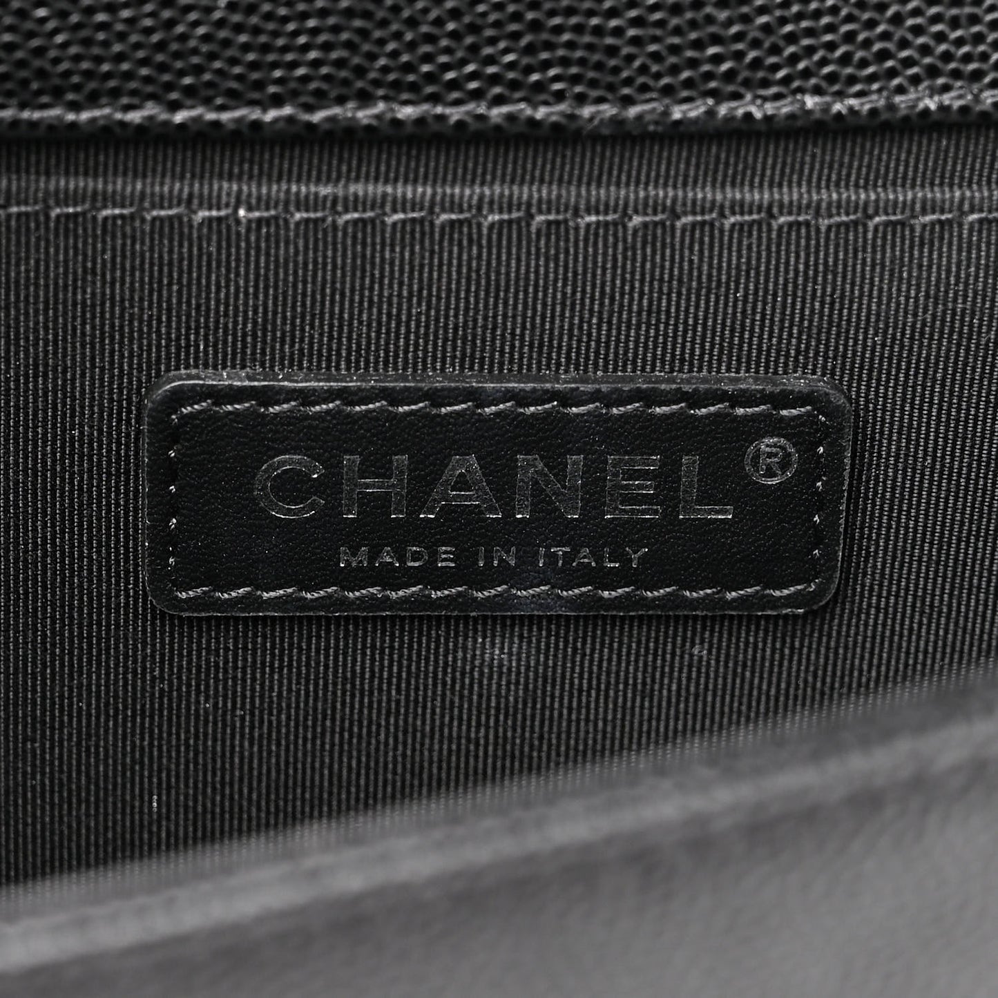 Caviar Quilted Medium Boy Flap Black