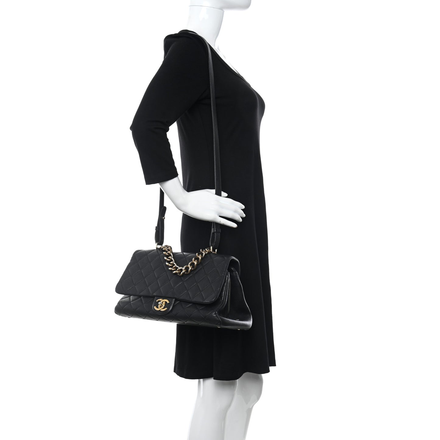 Shiny Sheepskin Quilted Large Trapezio Flap Black
