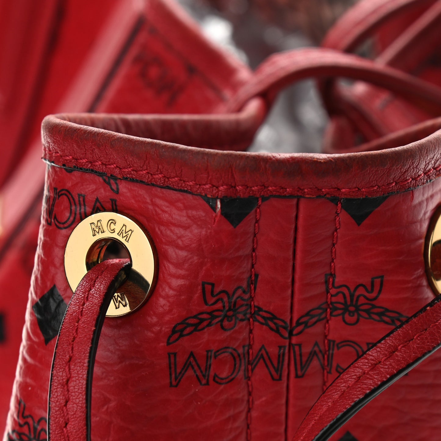 Visetos Medium Liz Reversible Shopper Tote Ruby Red