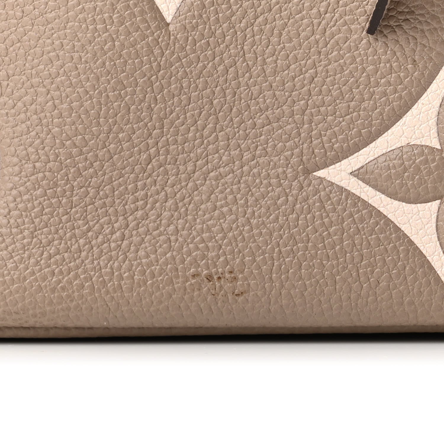 Louis Vuitton Empreinte Monogram Giant Neonoe MM Tourterelle Creme 10 of 10