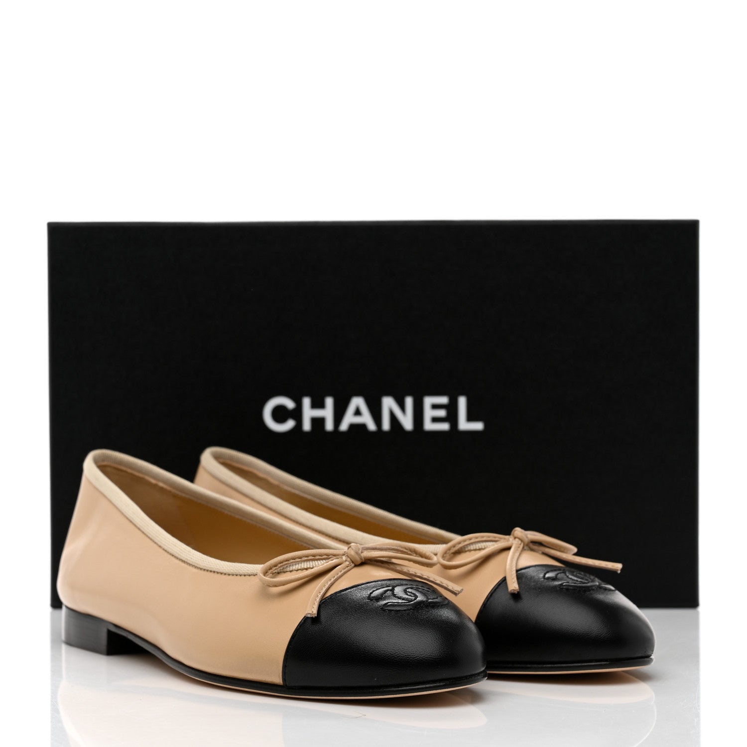Chanel Lambskin Cap Toe CC Ballerina Flats 37.5 Beige Black 9 of 9