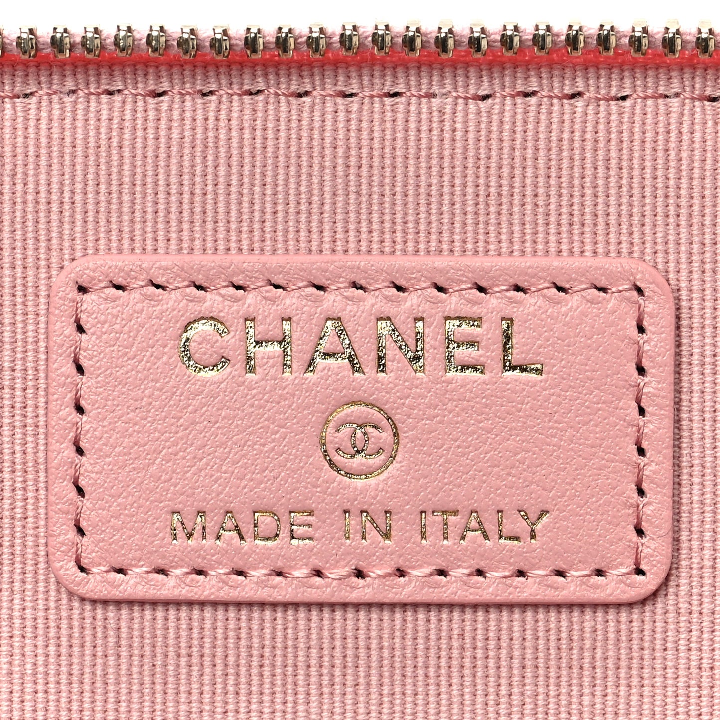 Caviar Quilted Small Vanity Case With Chain Pink