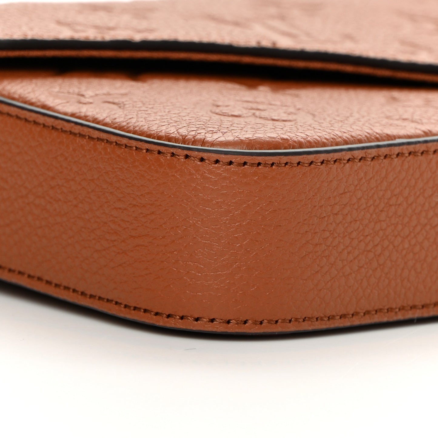 Empreinte Pochette Felicie Chain Wallet Cognac