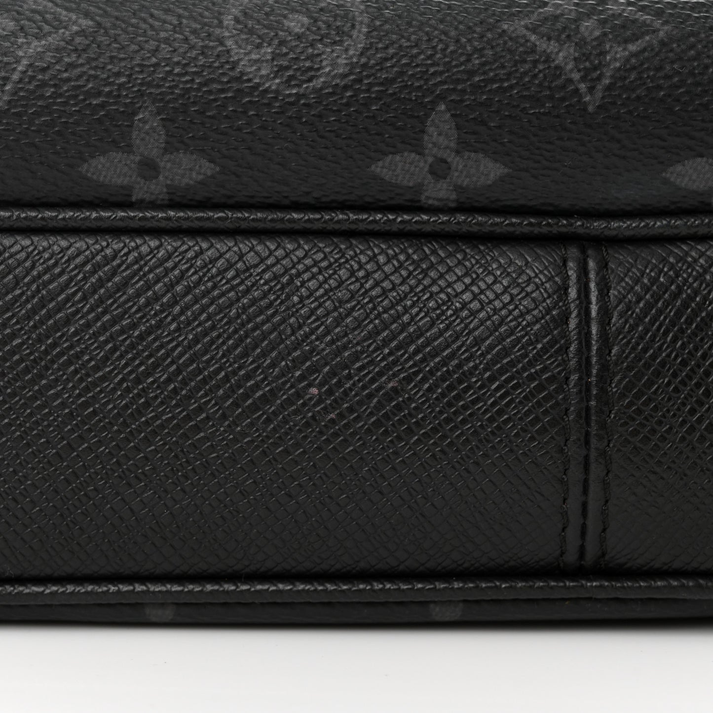 Taiga Monogram Eclipse Outdoor Messenger Black