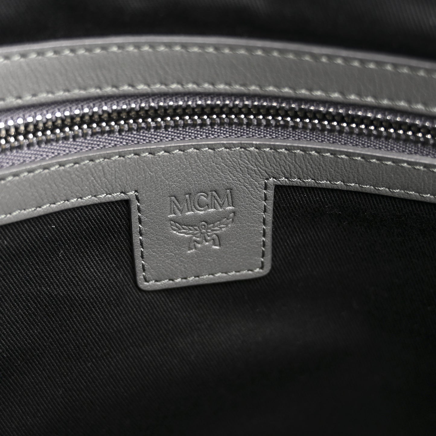 Visetos Studded Zip Pouch Phantom Grey