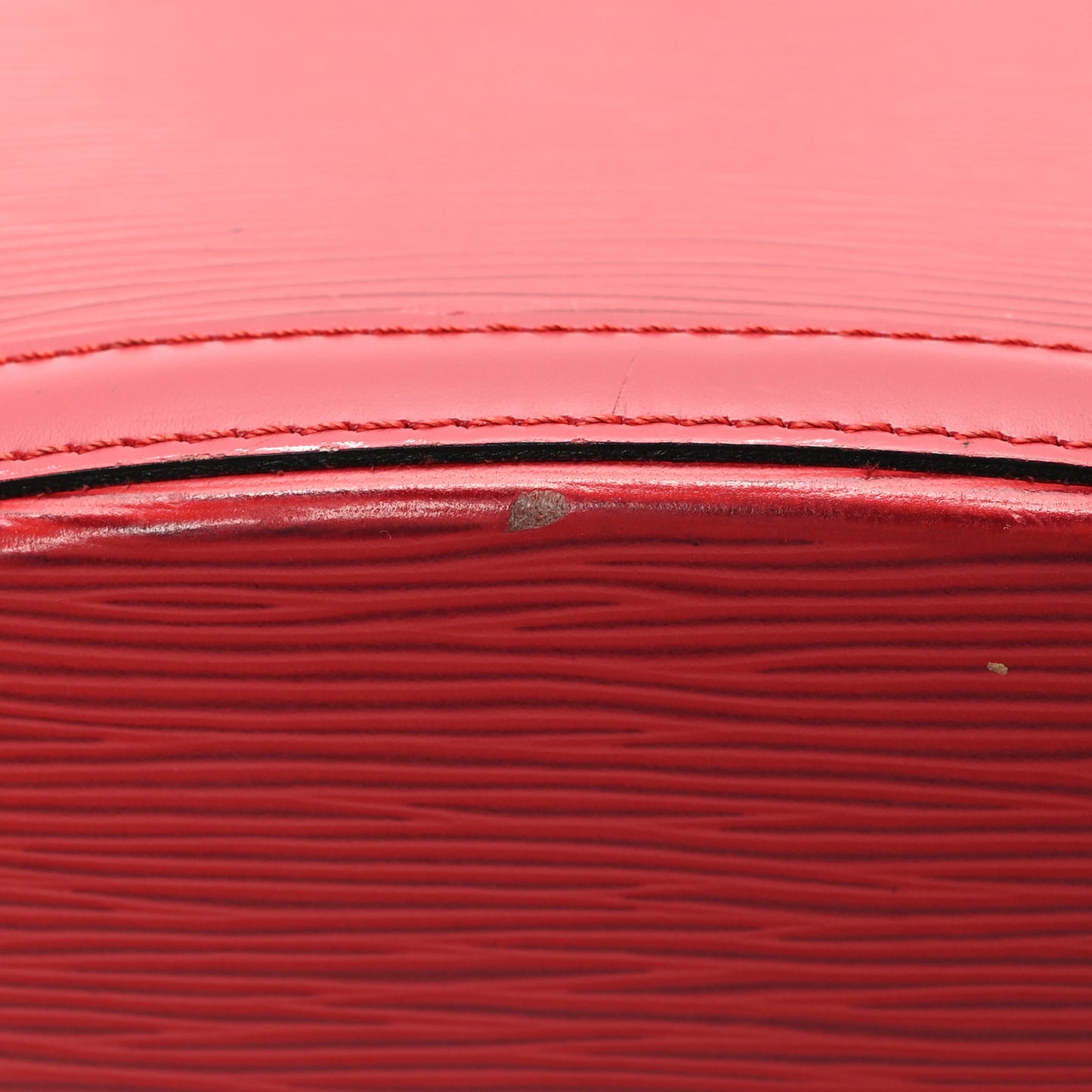 Epi Saint Jacques PM Long Straps Red