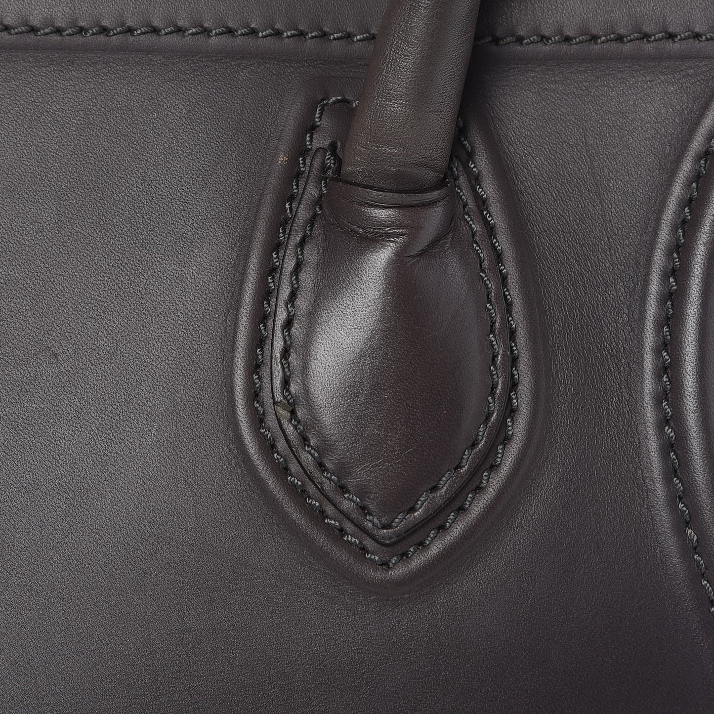Smooth Calfskin Medium Phantom Luggage Grey
