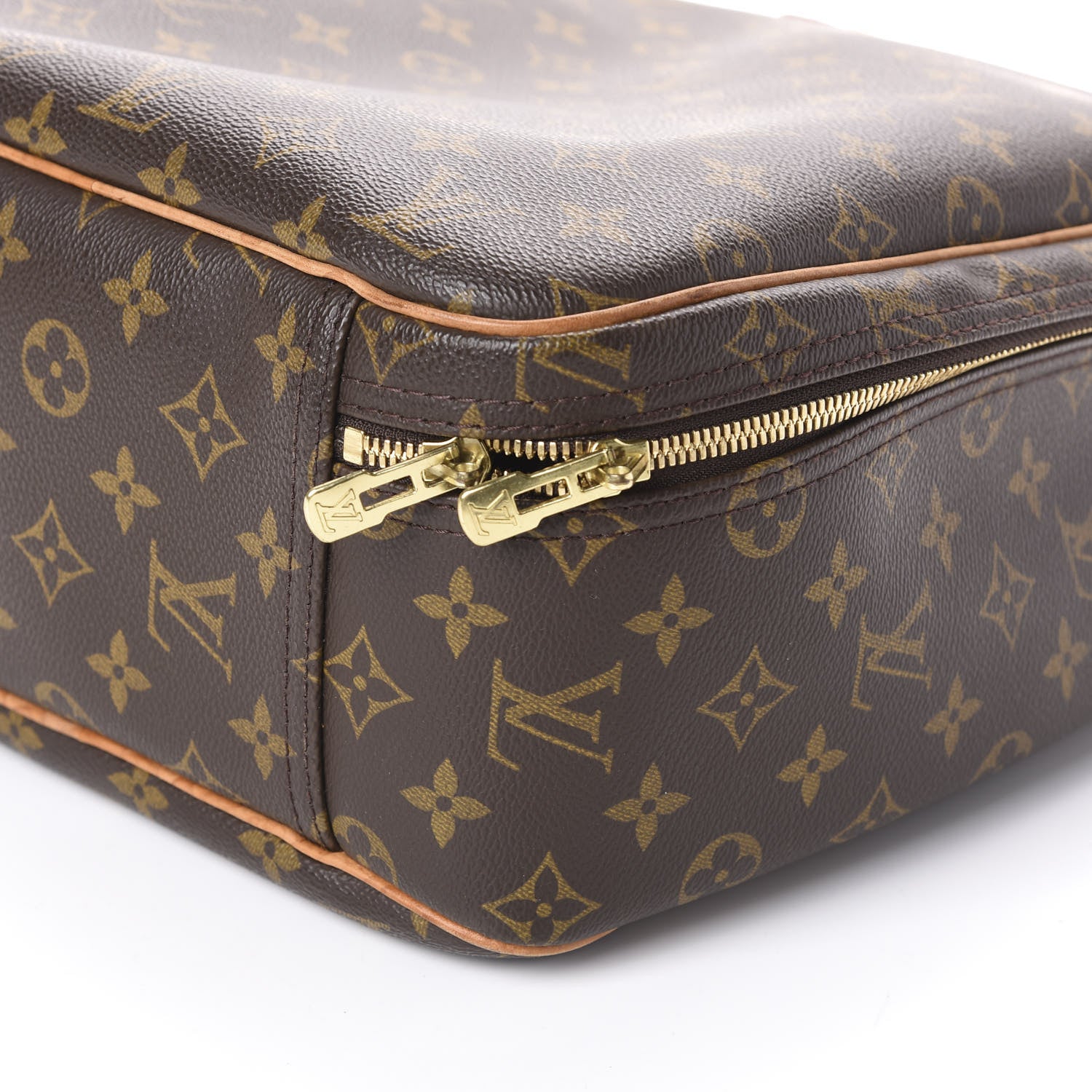 Louis Vuitton Monogram Excursion Shoe Bag 9 of 9