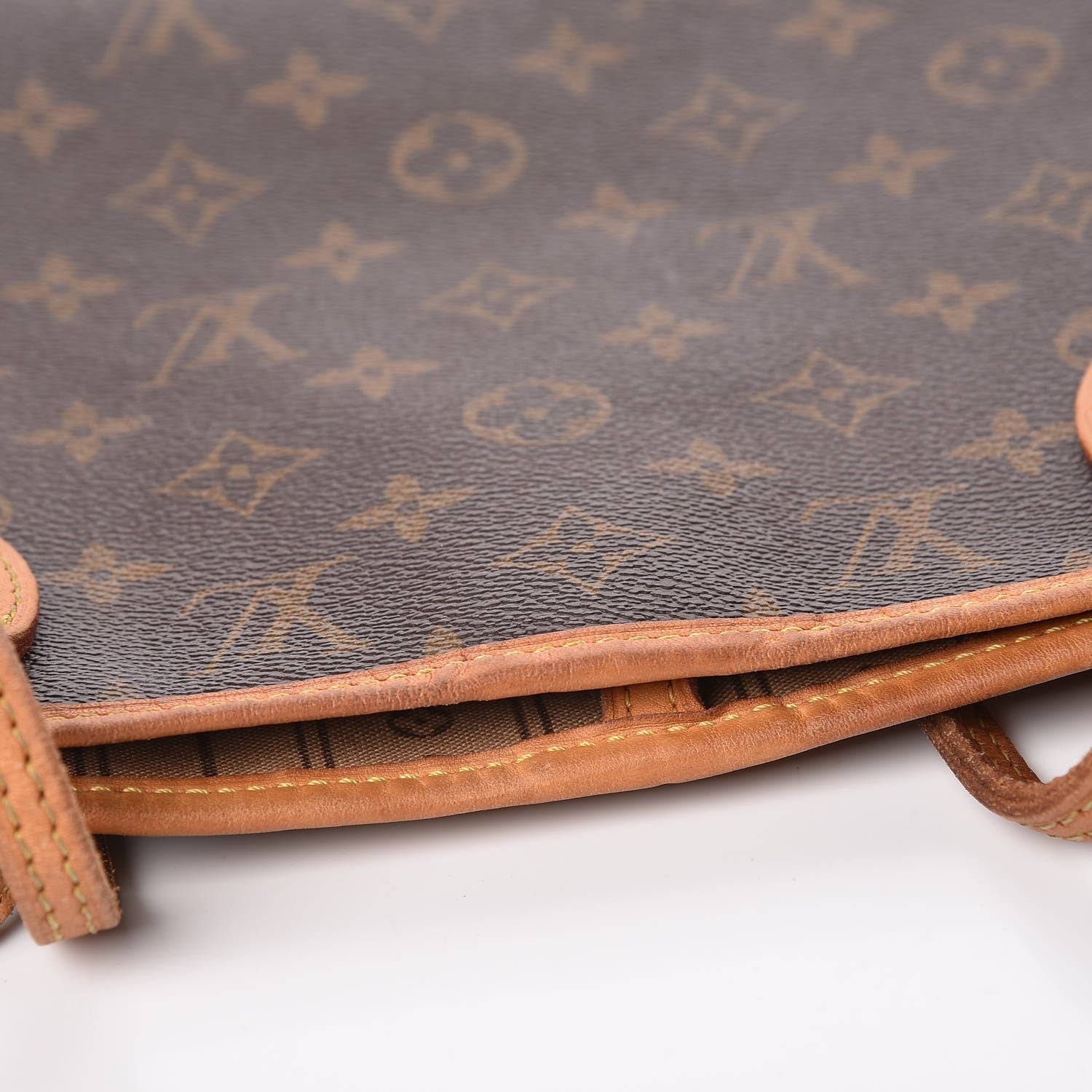 Louis Vuitton Monogram Neverfull MM 10 of 17