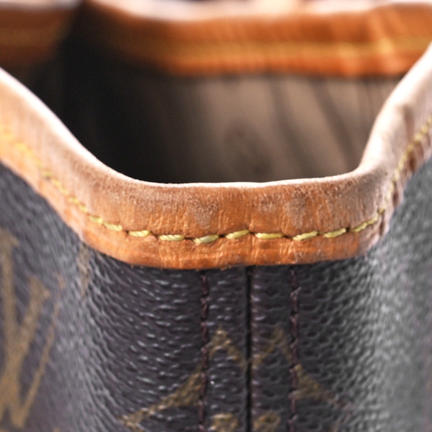 Louis Vuitton Monogram Neverfull MM 11 of 16