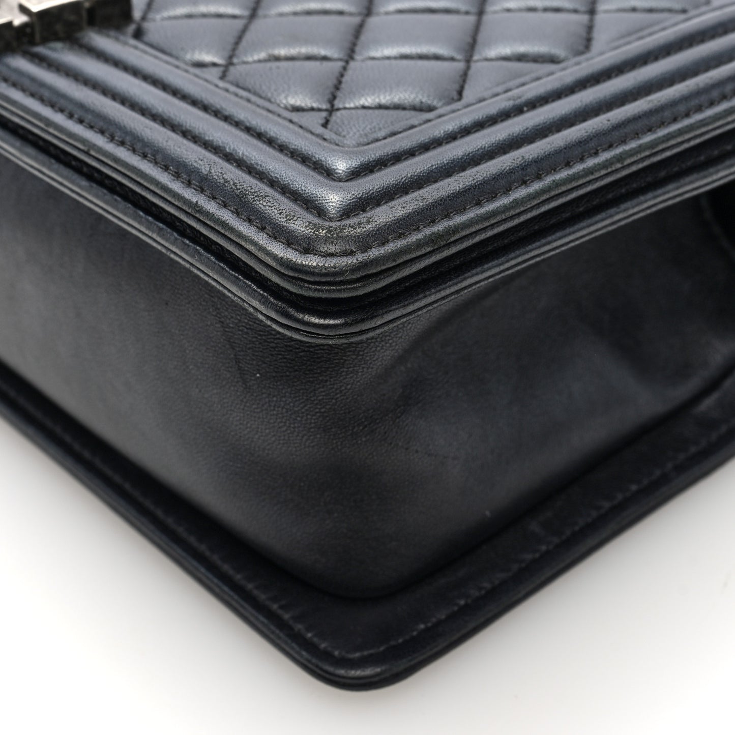 Lambskin Quilted Medium Boy Flap Black