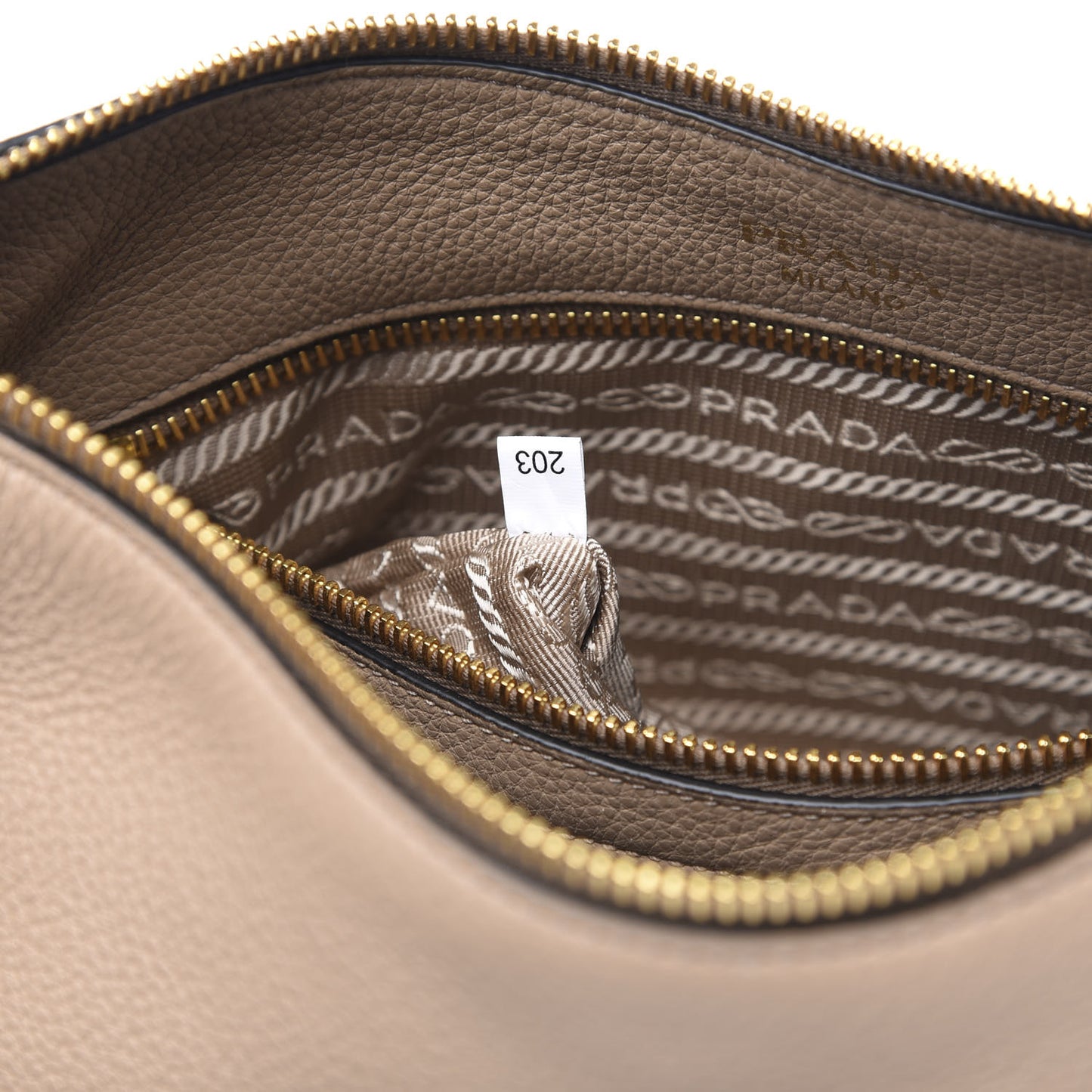 Vitello Daino Zippered Hobo Messenger Cammeo