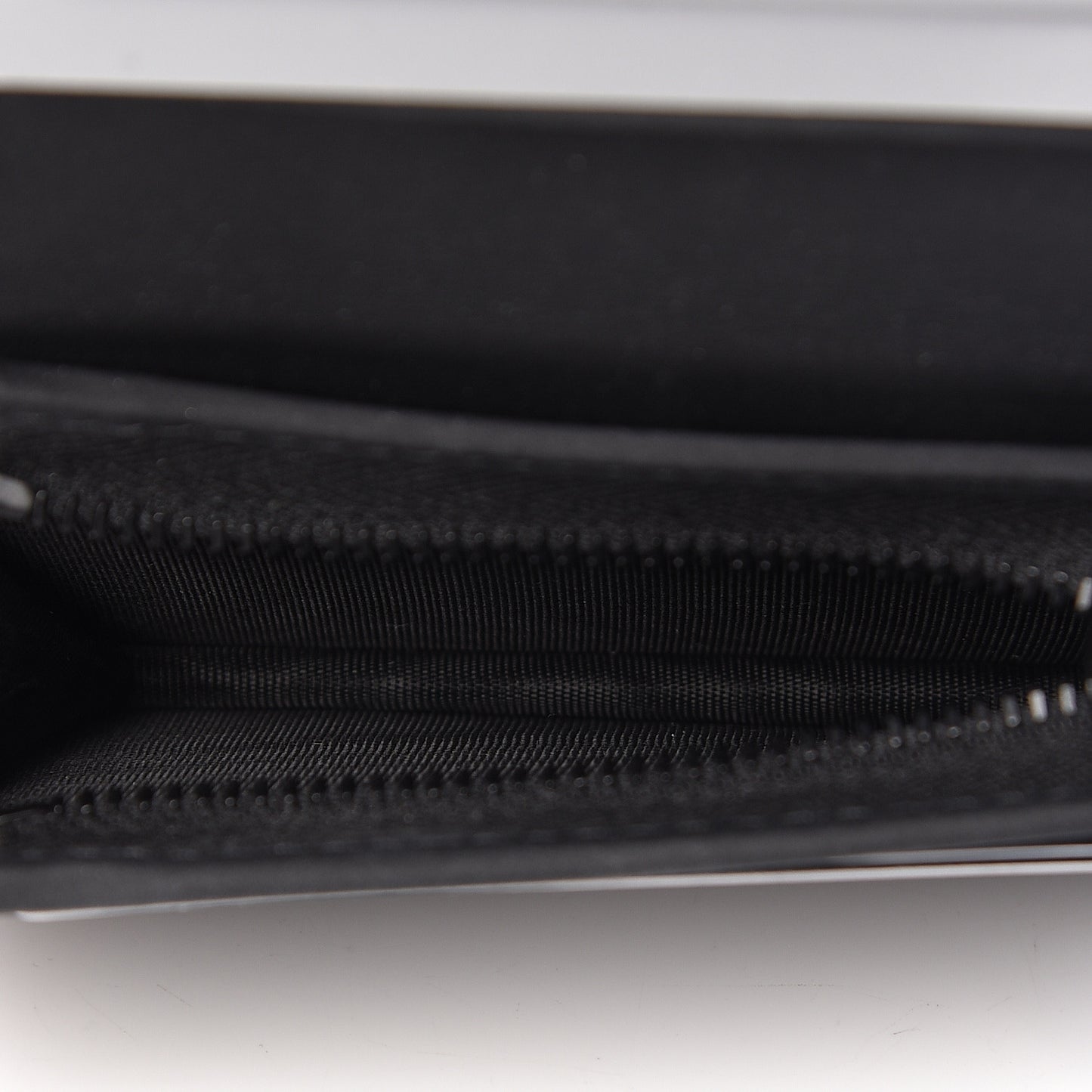 Ultra Matte Calfskin Saddle Card Holder Black