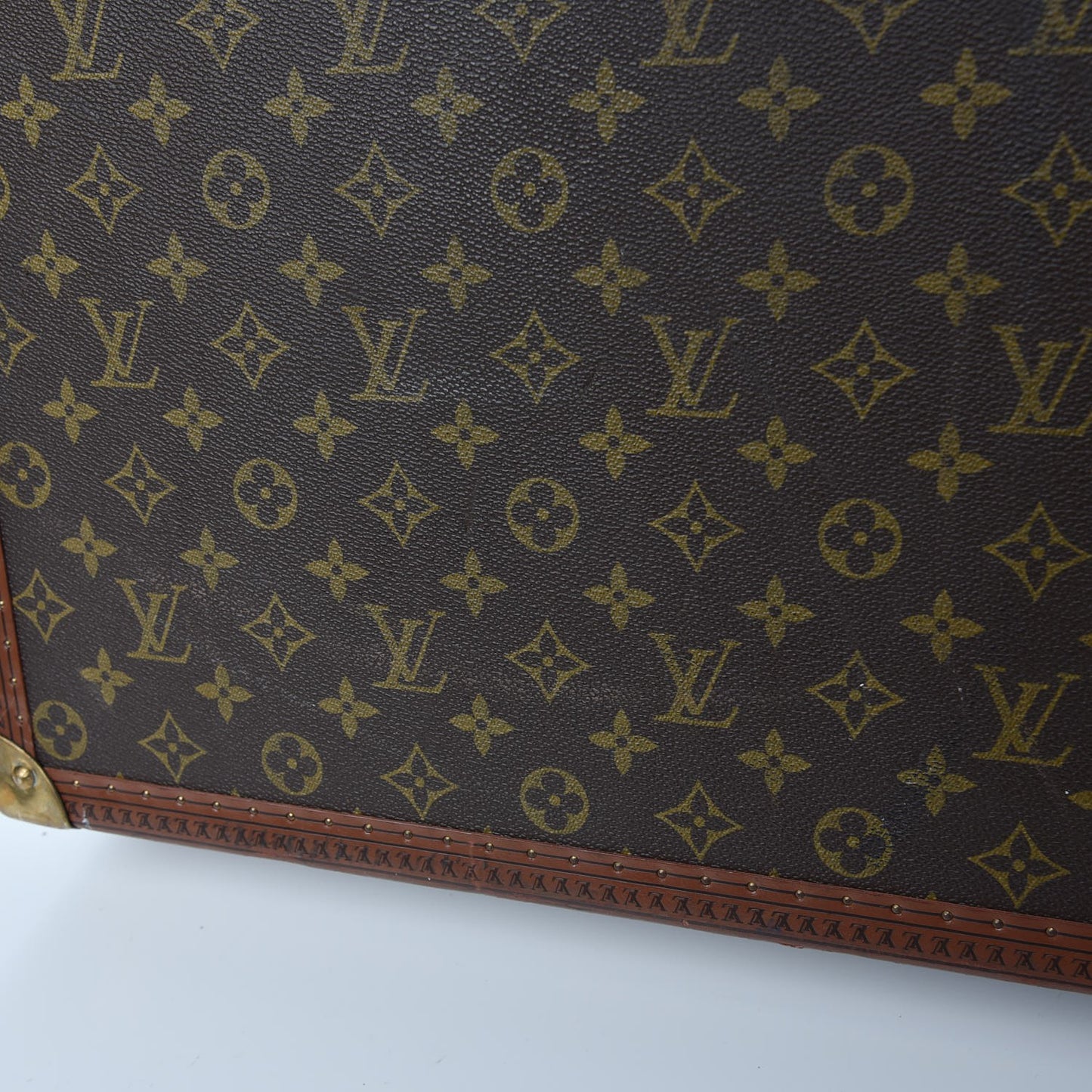 Monogram Bisten 70