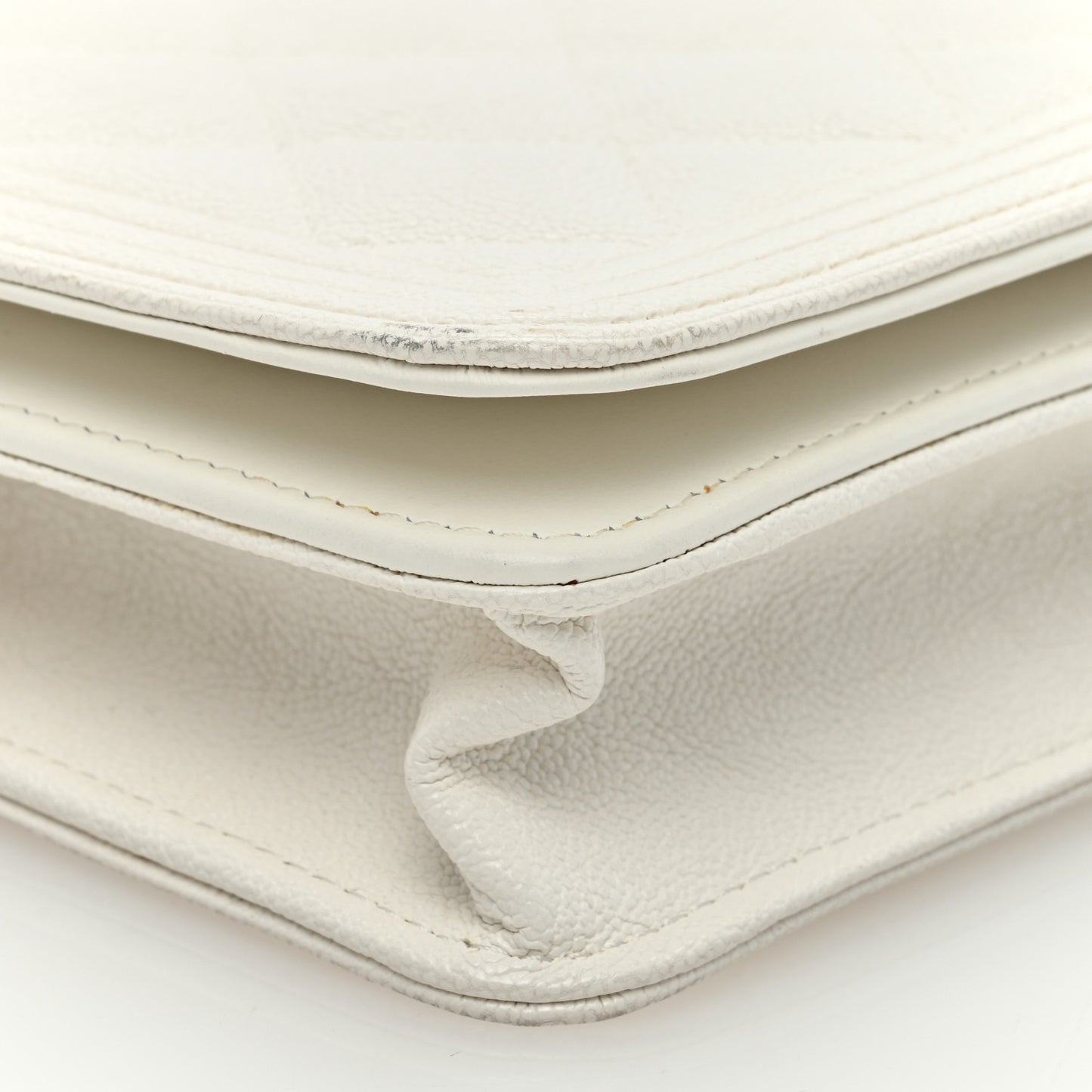 Caviar Quilted Boy Wallet On Chain WOC White