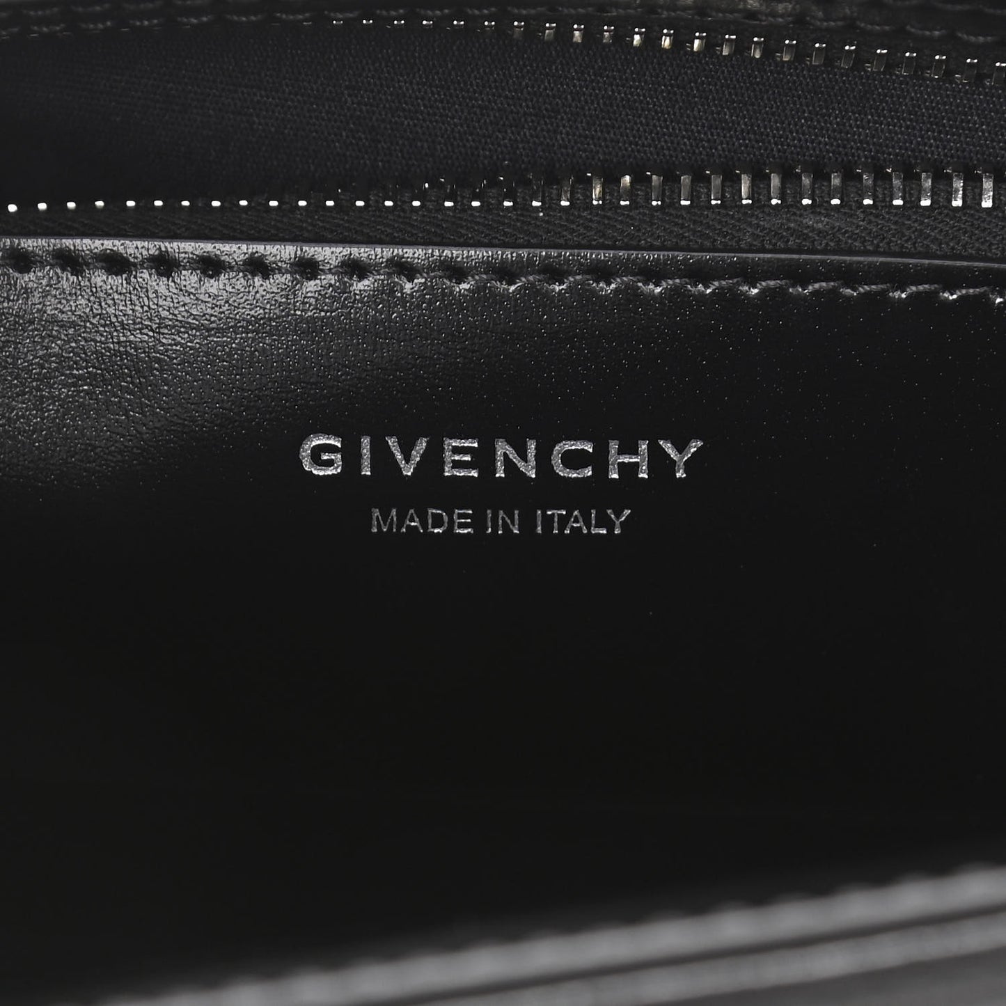 Box Calfskin Mini Lock Antigona Black
