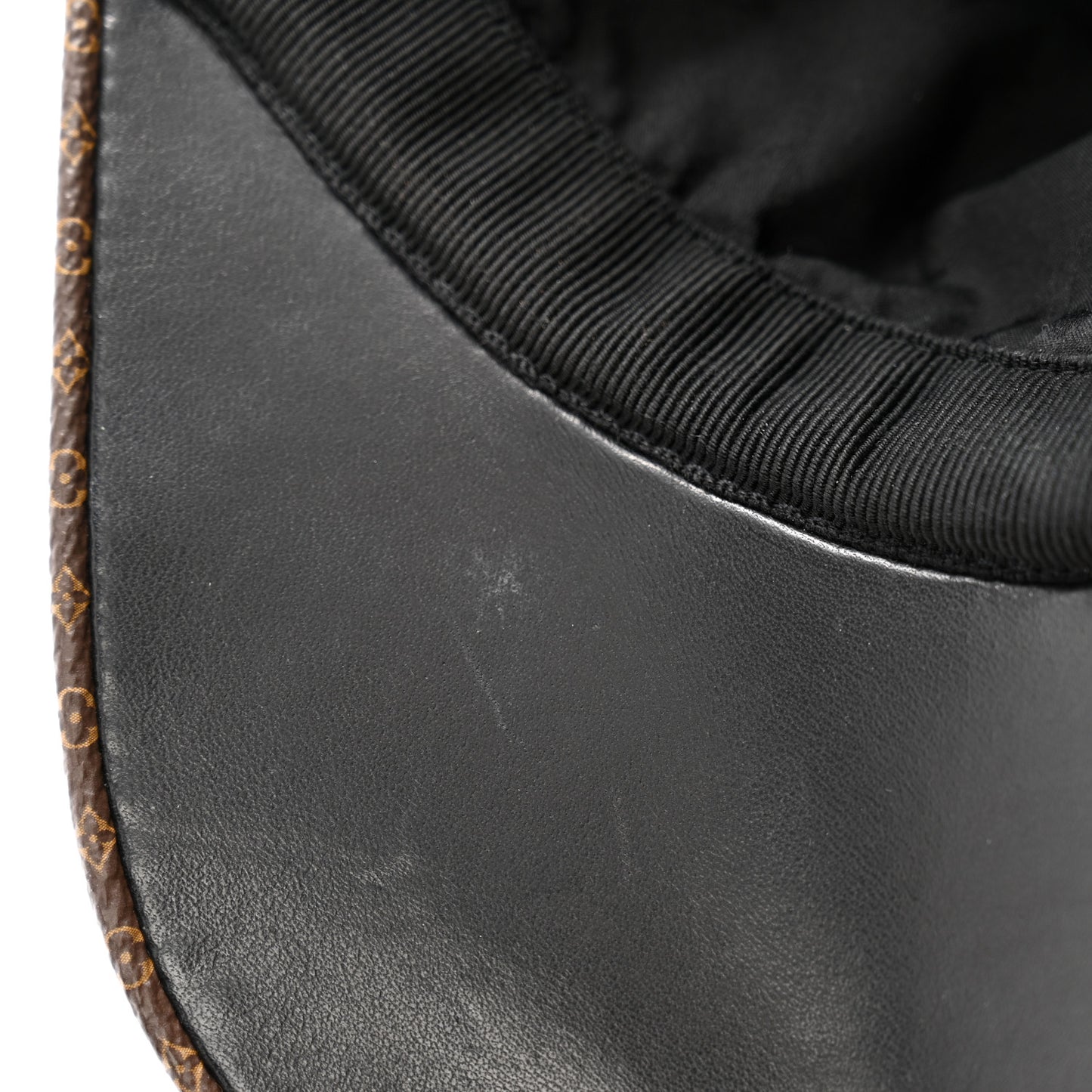 Monogram Essential Black
