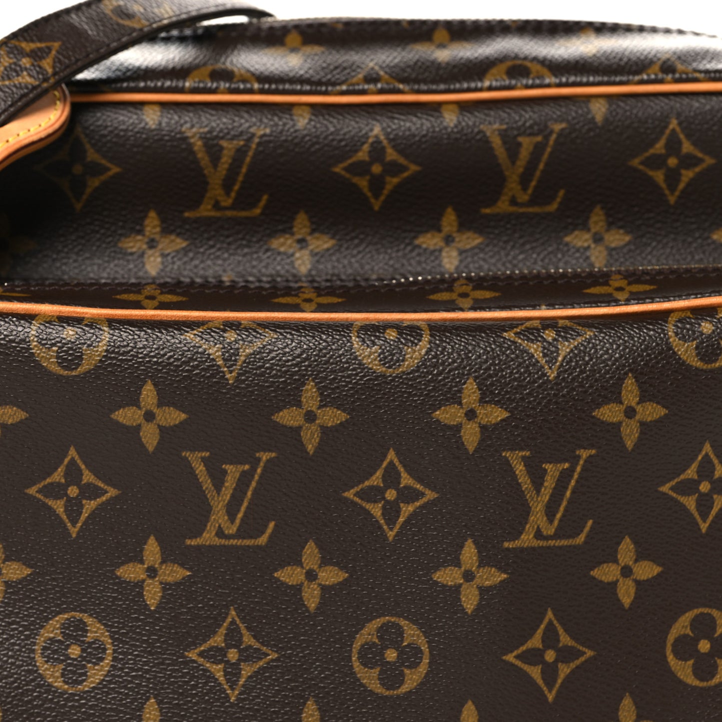 Monogram Nil 28