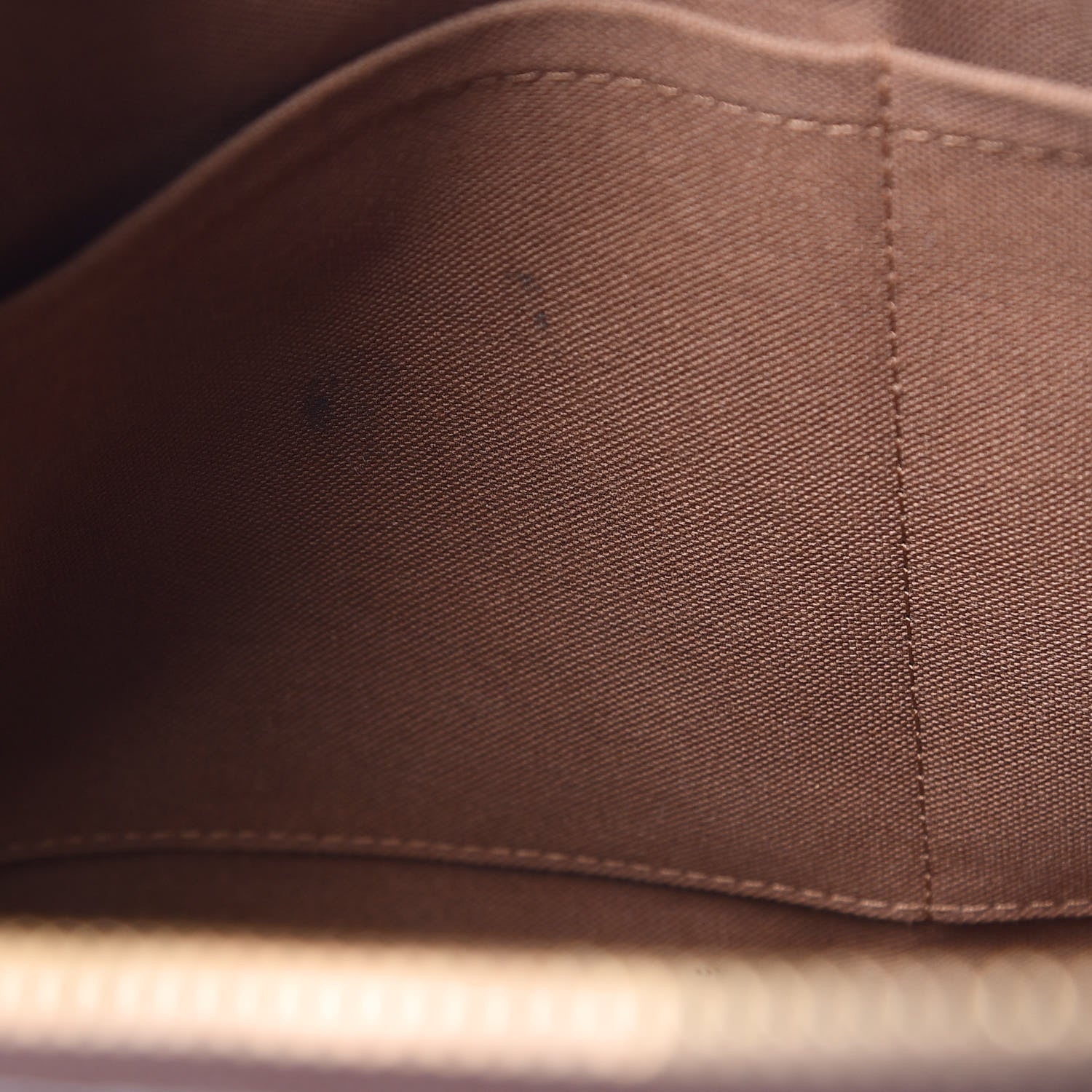 Louis Vuitton Monogram Alma GM 9 of 27