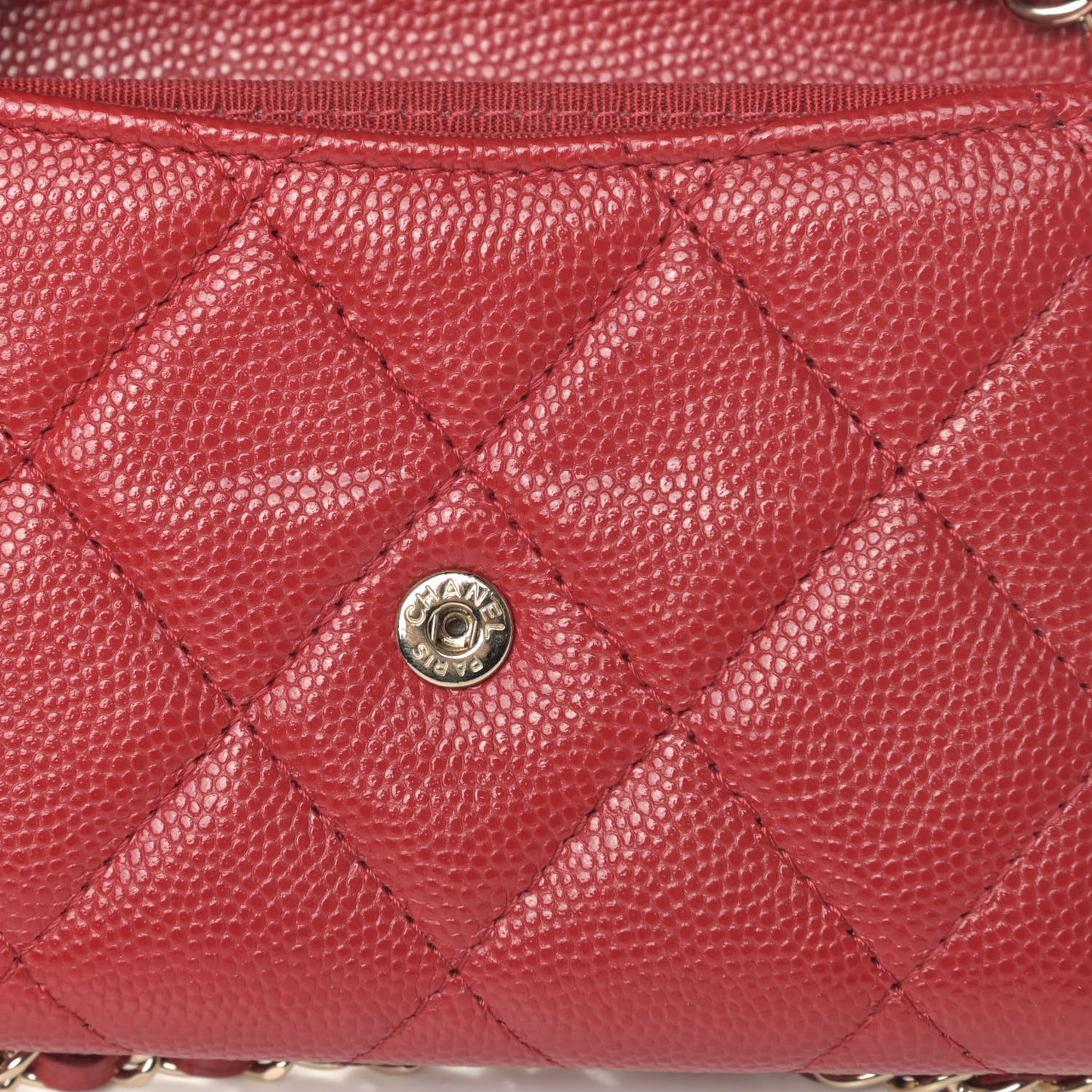 Caviar Quilted Flap Card Holder On Chain Red