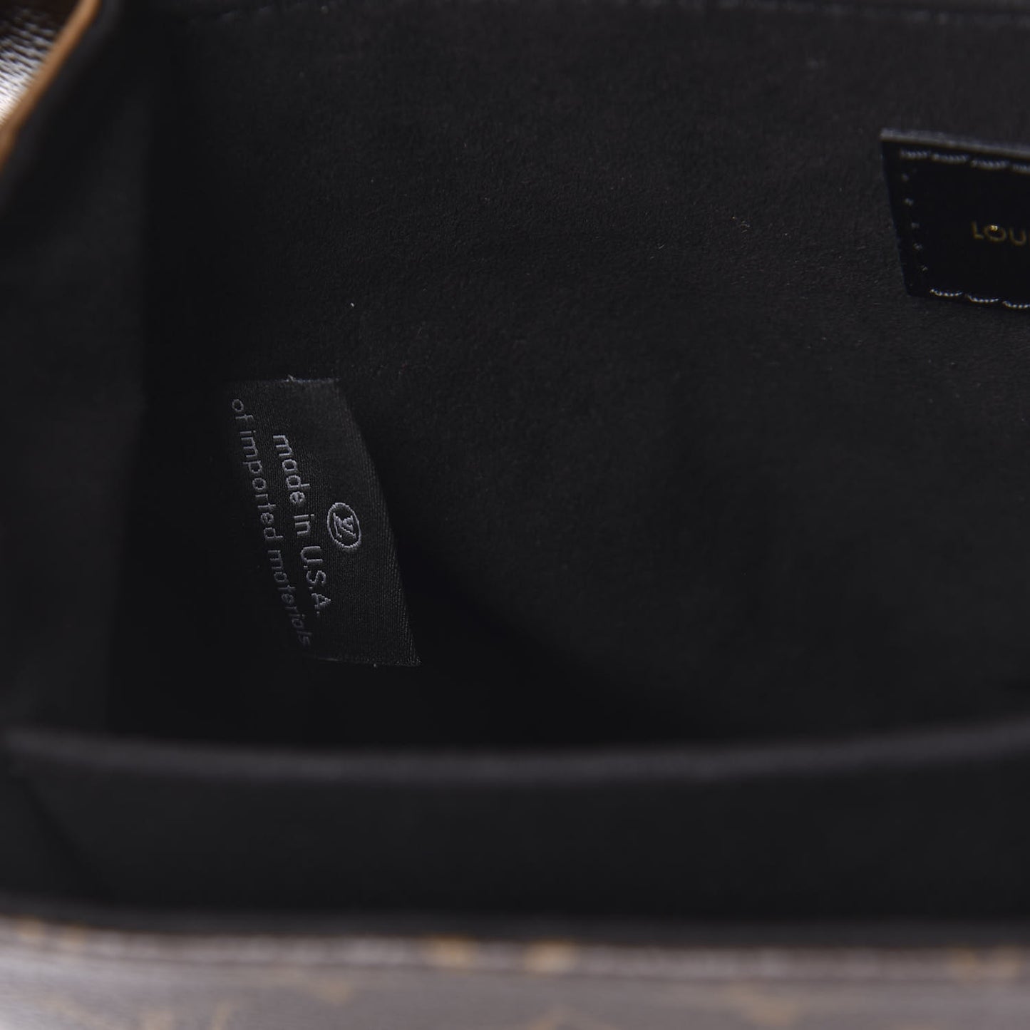 Reverse Monogram Pochette Metis