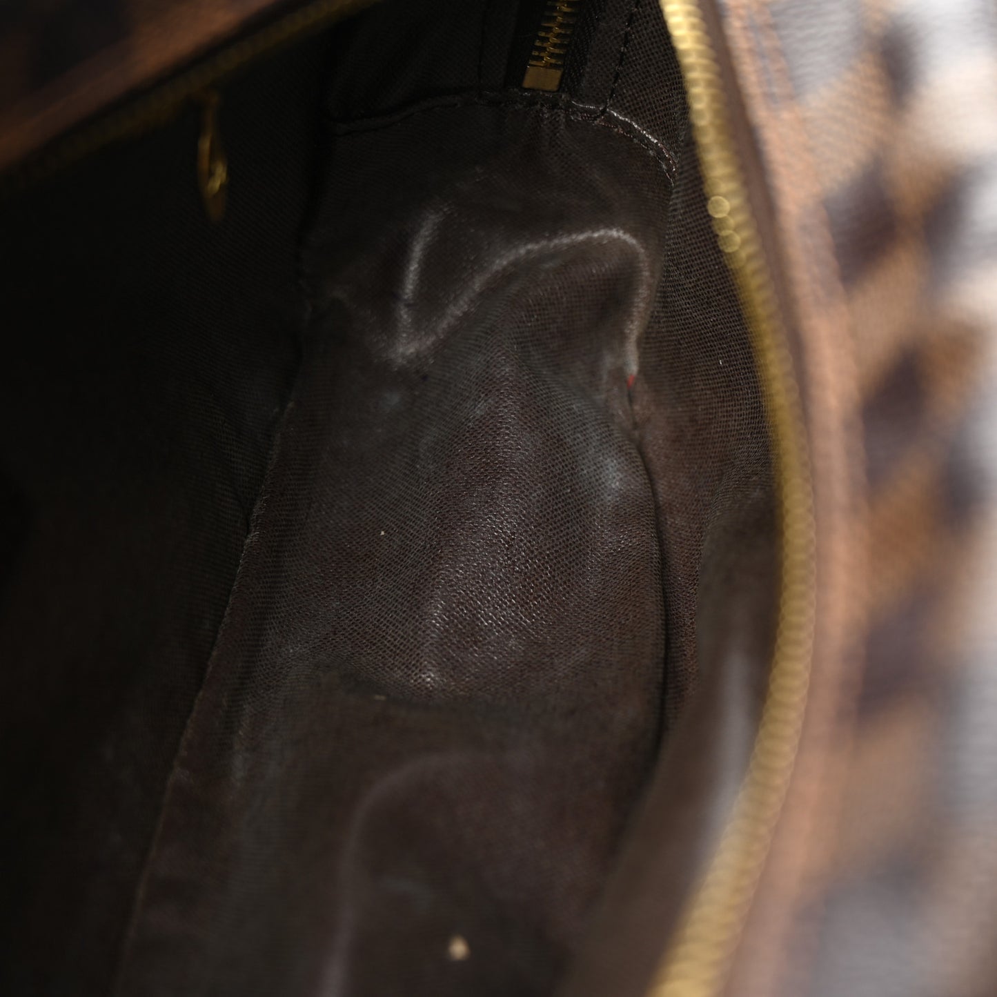 Damier Ebene Toiletry Bag 25
