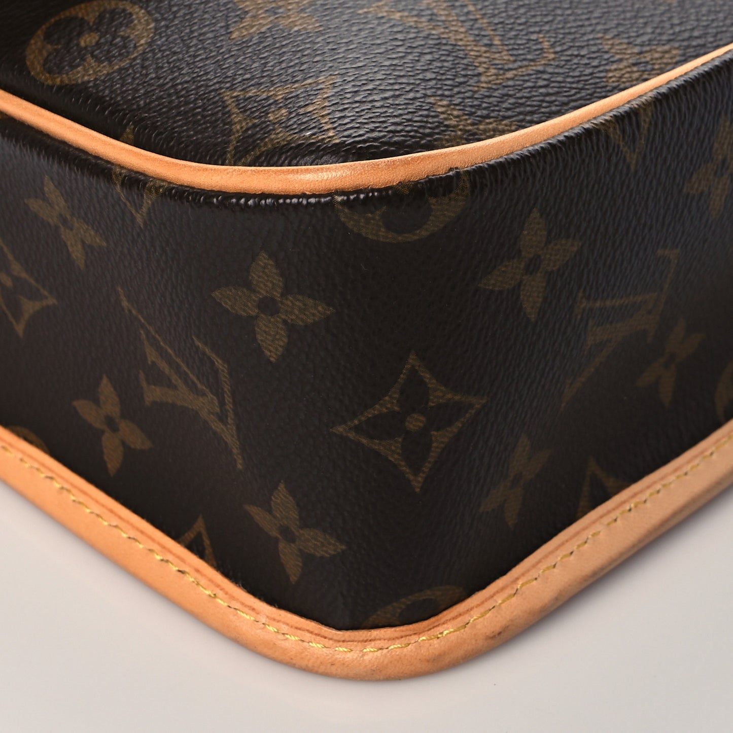 Monogram Sologne