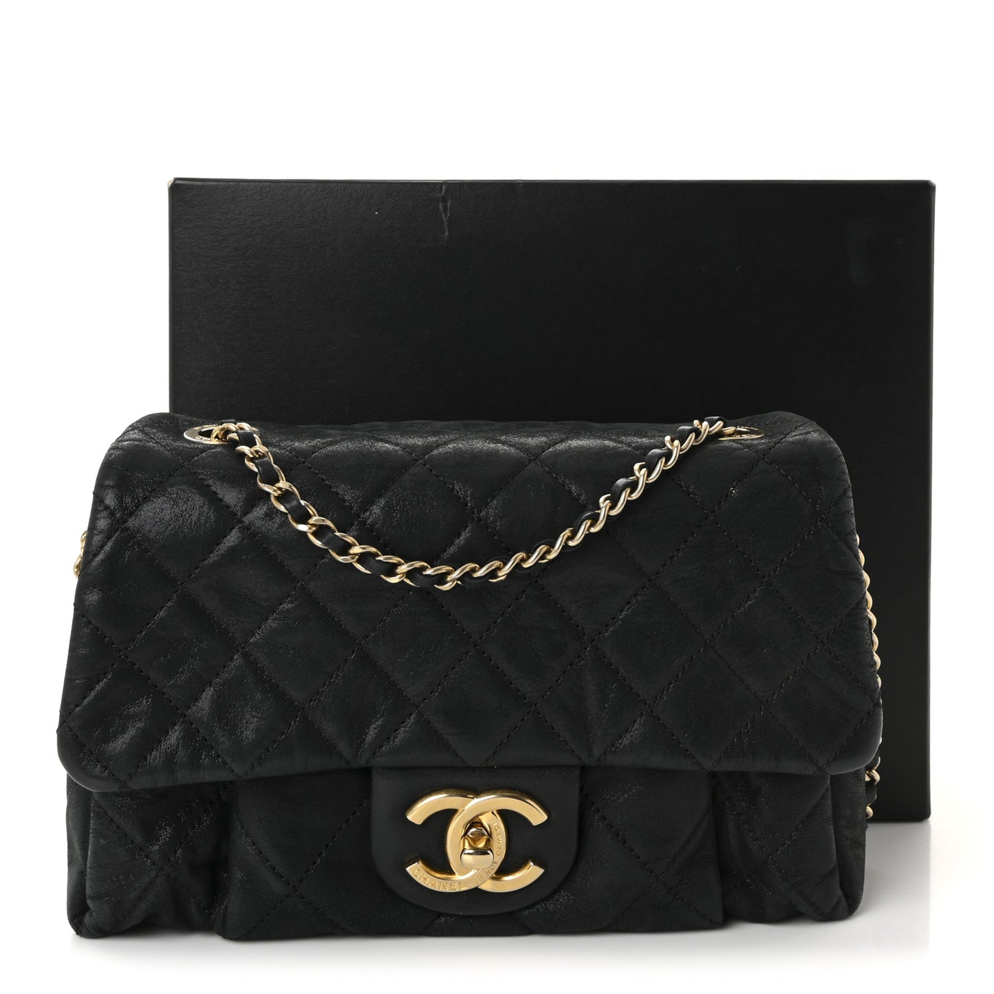 Iridescent Calfskin Quilted Small Chic Quilt Flap Black