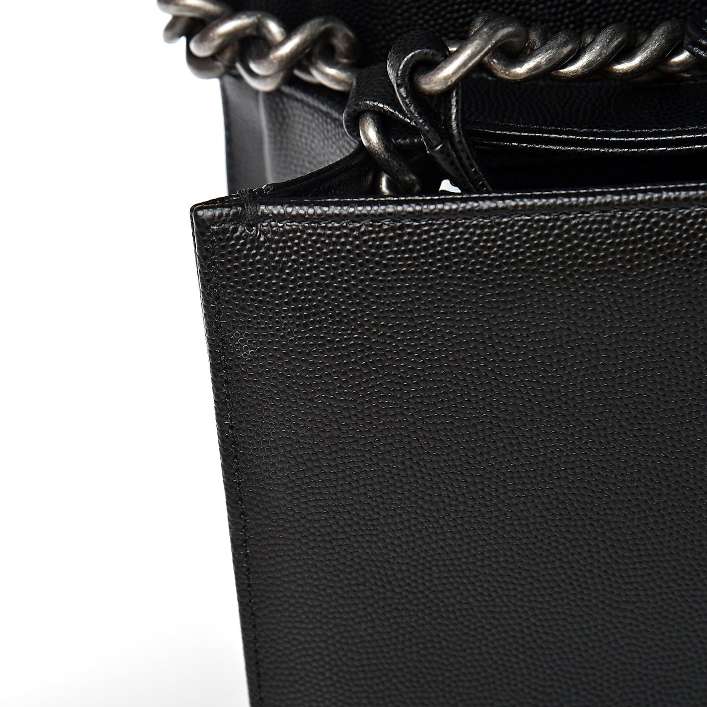 Caviar Quilted Medium Boy Flap Black