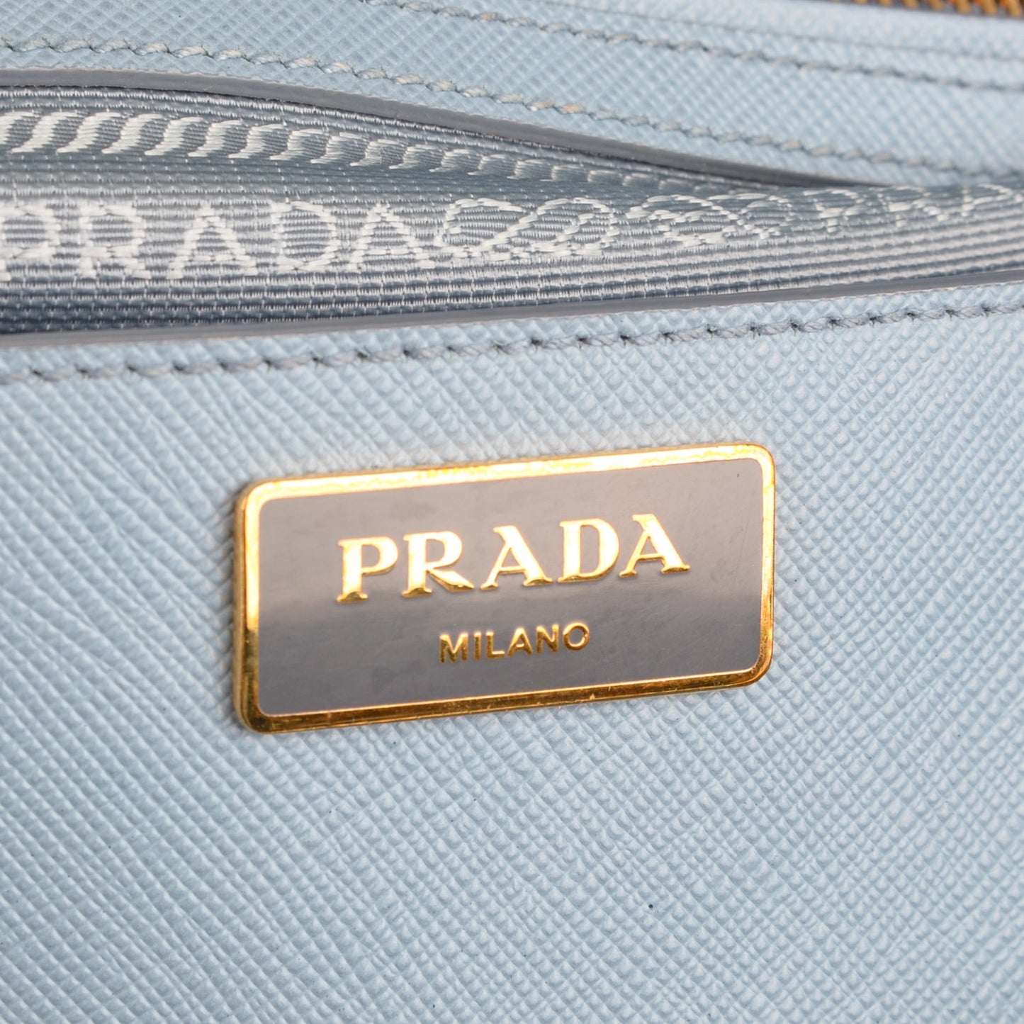 Saffiano Medium Galleria Double Zip Tote Astrale