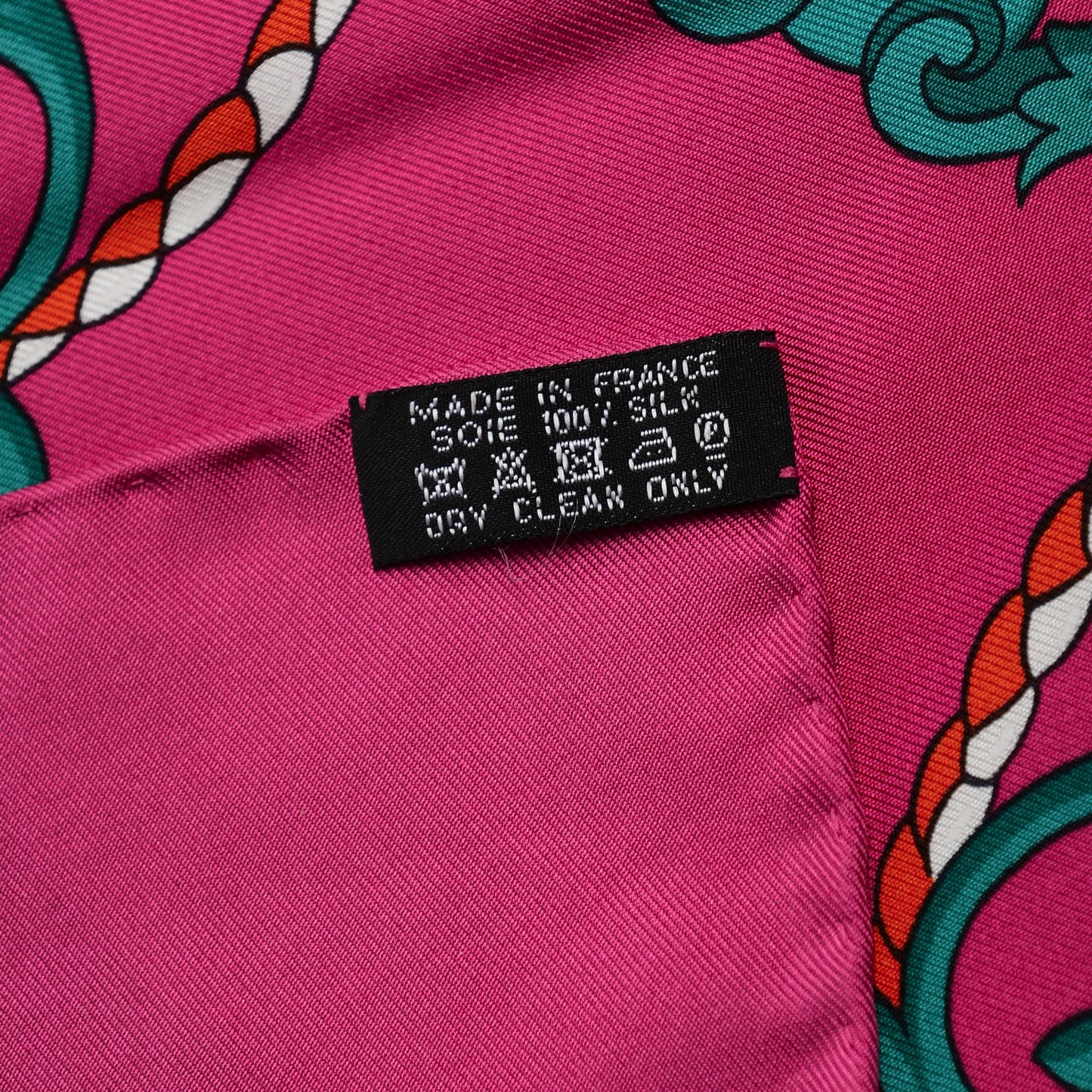 Silk Les Cles Shawl 140 Fuchsia Vert Orange