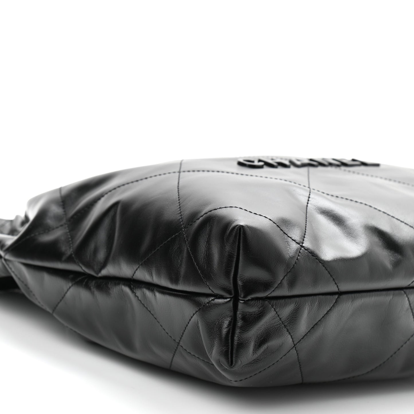 Shiny Calfskin Quilted Small Chanel 22 So Black