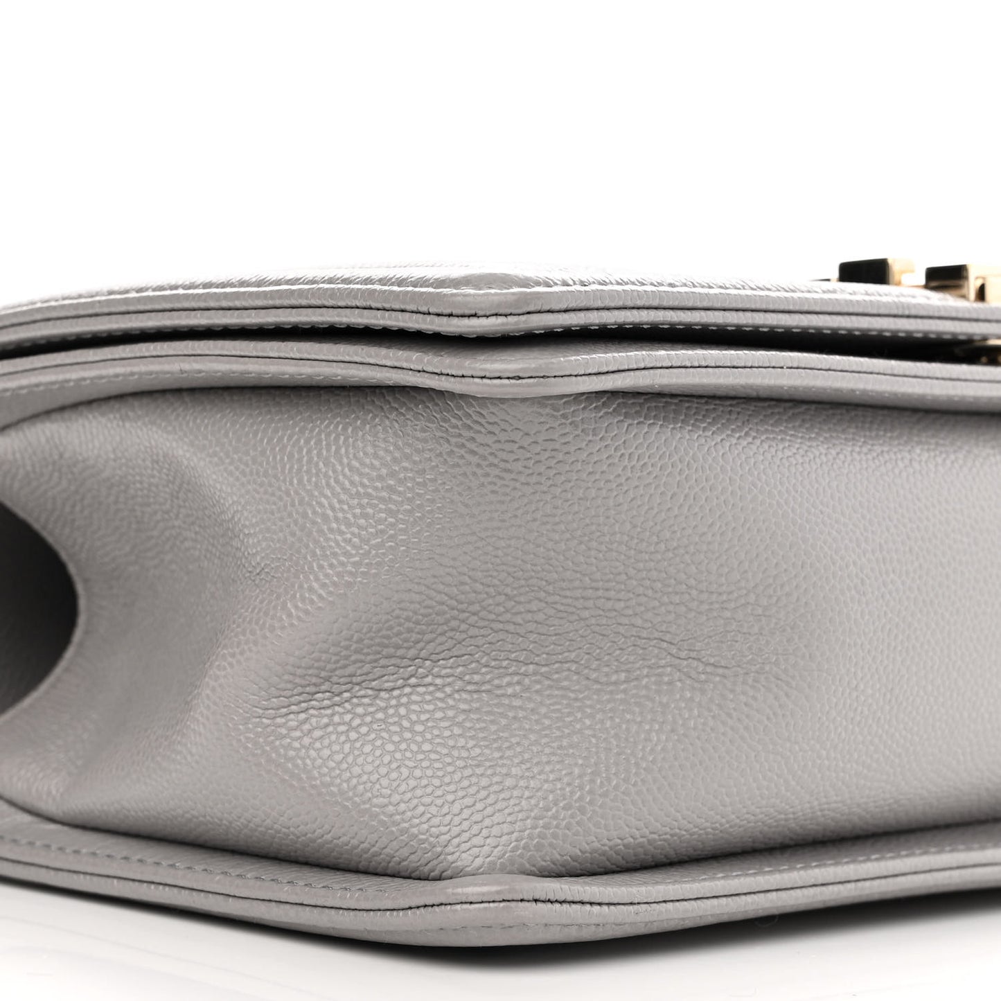 Caviar Quilted Medium Boy Flap Light Grey