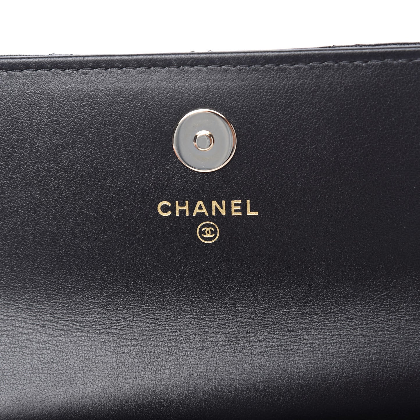 Calfskin Quilted Maxi Pearls Clutch With Chain Black